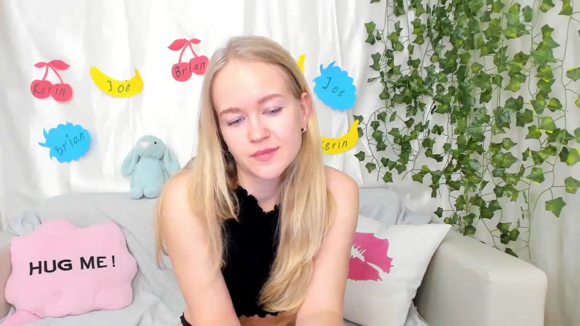 Gallery image thumbnail from Angel_Kristy's myfreecams stream on, 03/27/2024, 04:38 image 15 of 20