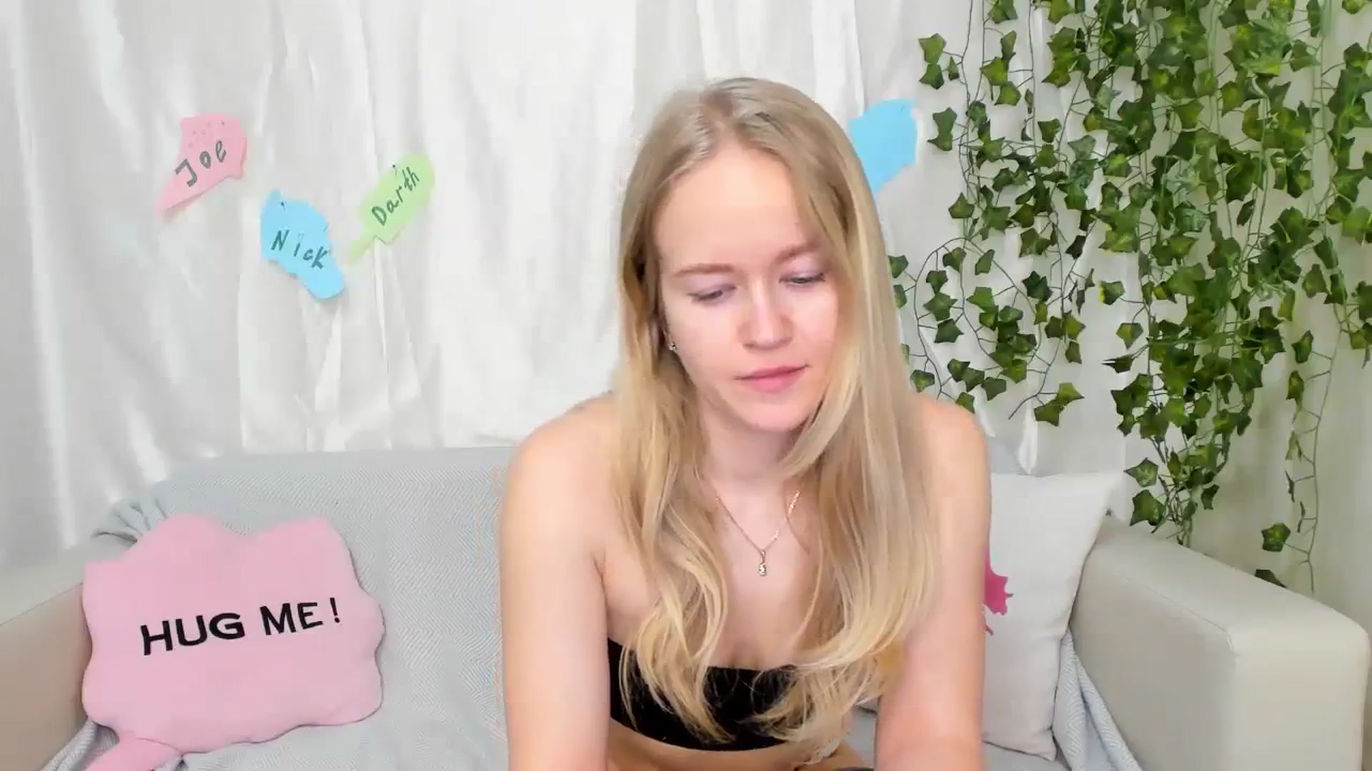 Gallery image thumbnail from Angel_Kristy's myfreecams stream on, 04/05/2024, 06:37 image 11 of 20