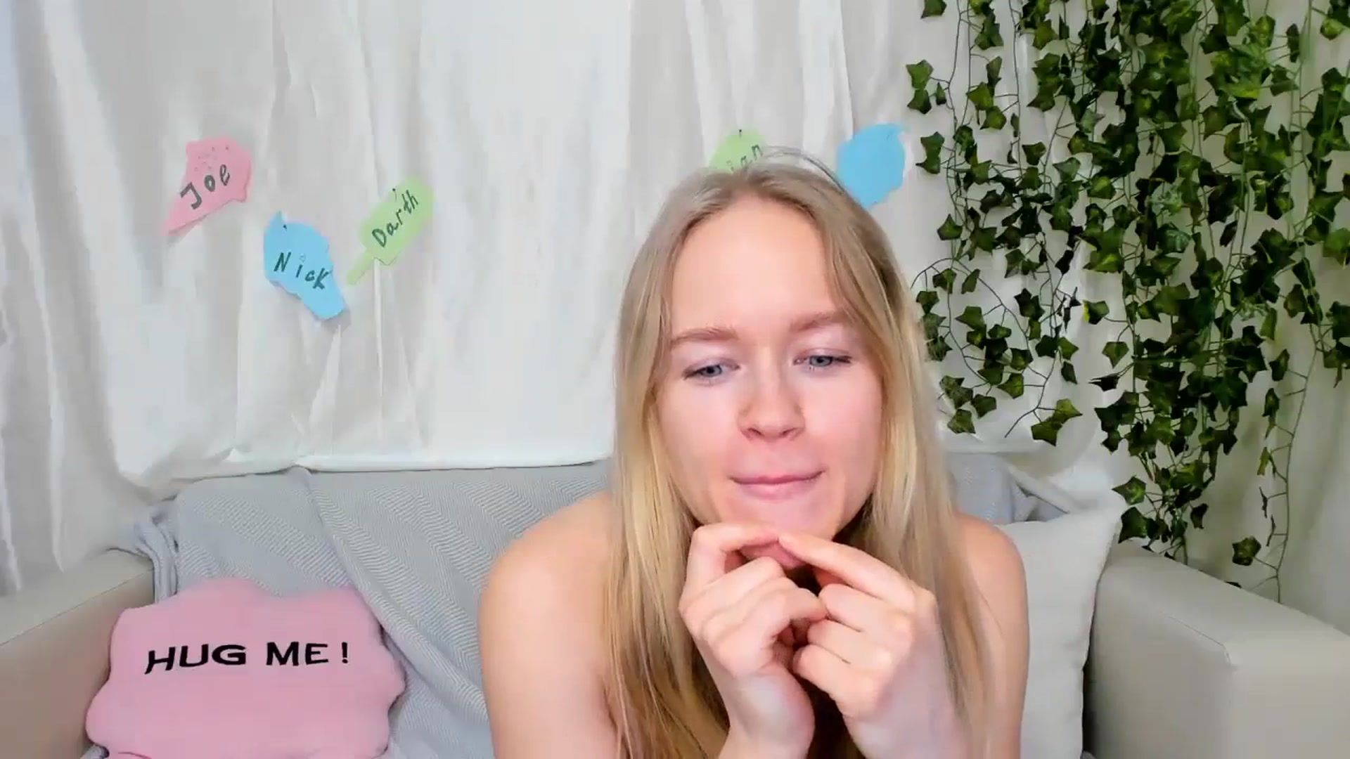 Gallery image thumbnail from Angel_Kristy's myfreecams stream on, 04/05/2024, 06:37 image 9 of 20