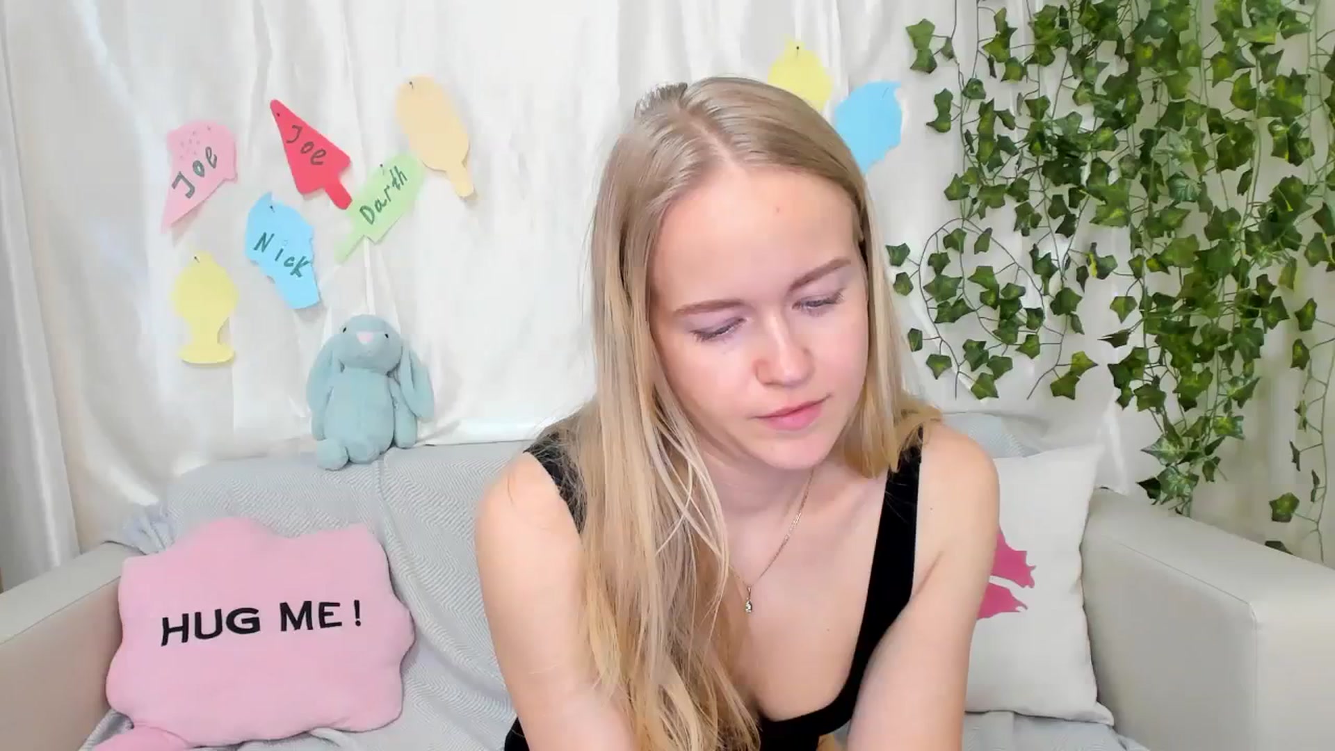 Gallery image thumbnail from Angel_Kristy's myfreecams stream on, 04/15/2024, 06:34 image 1 of 20