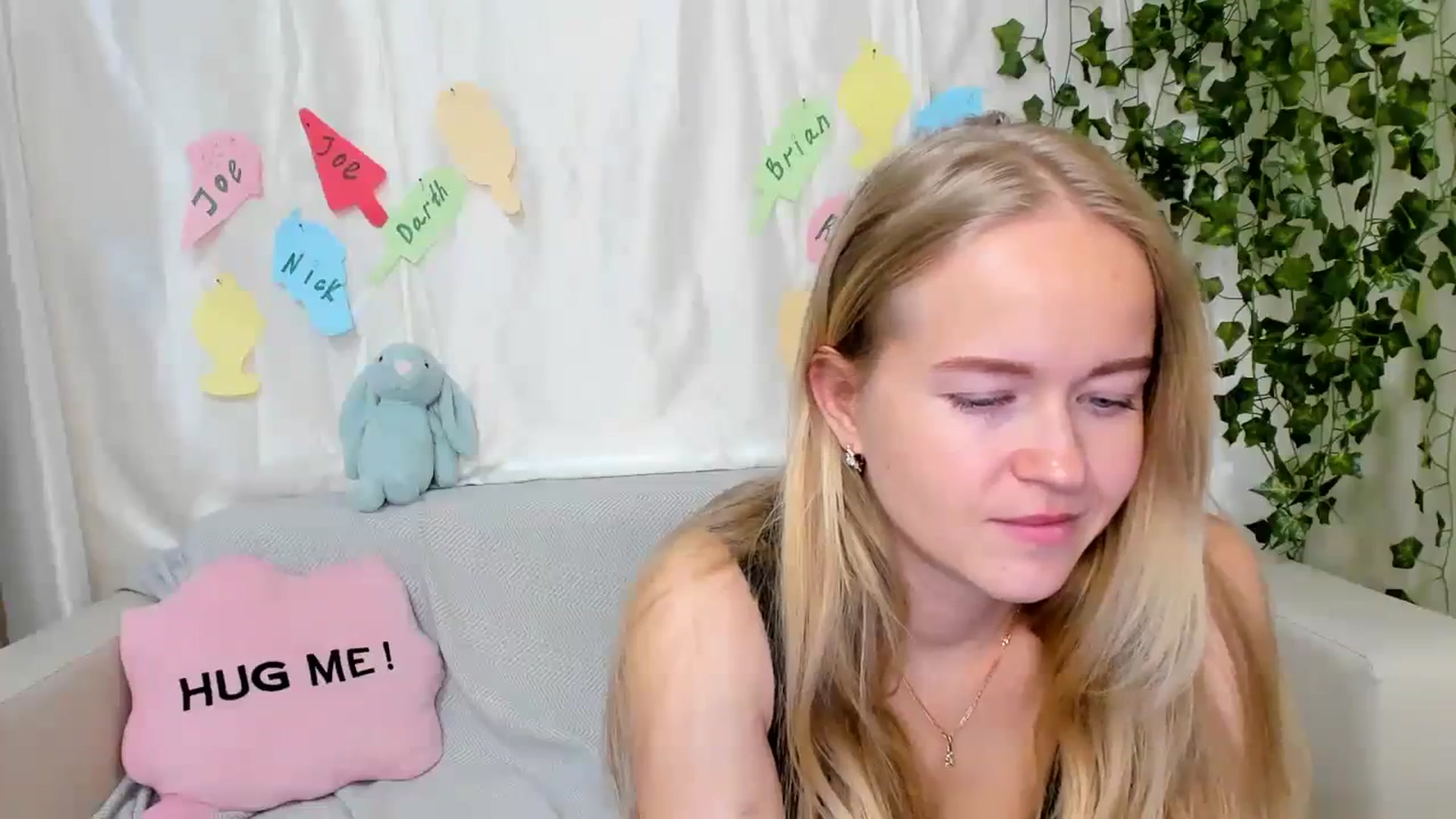 Gallery image thumbnail from Angel_Kristy's myfreecams stream on, 04/15/2024, 06:34 image 13 of 20