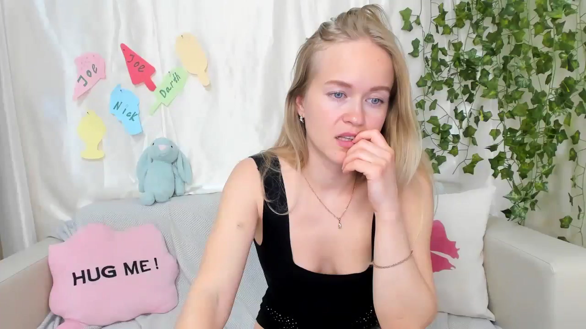 Gallery image thumbnail from Angel_Kristy's myfreecams stream on, 04/15/2024, 06:34 image 12 of 20