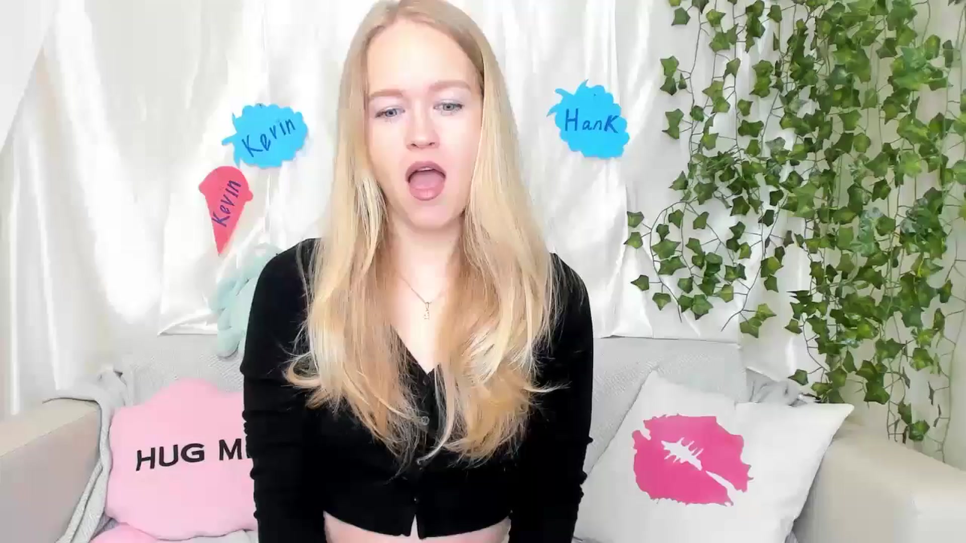 Gallery image thumbnail from Angel_Kristy's myfreecams stream on, 05/04/2024, 01:43 image 1 of 20