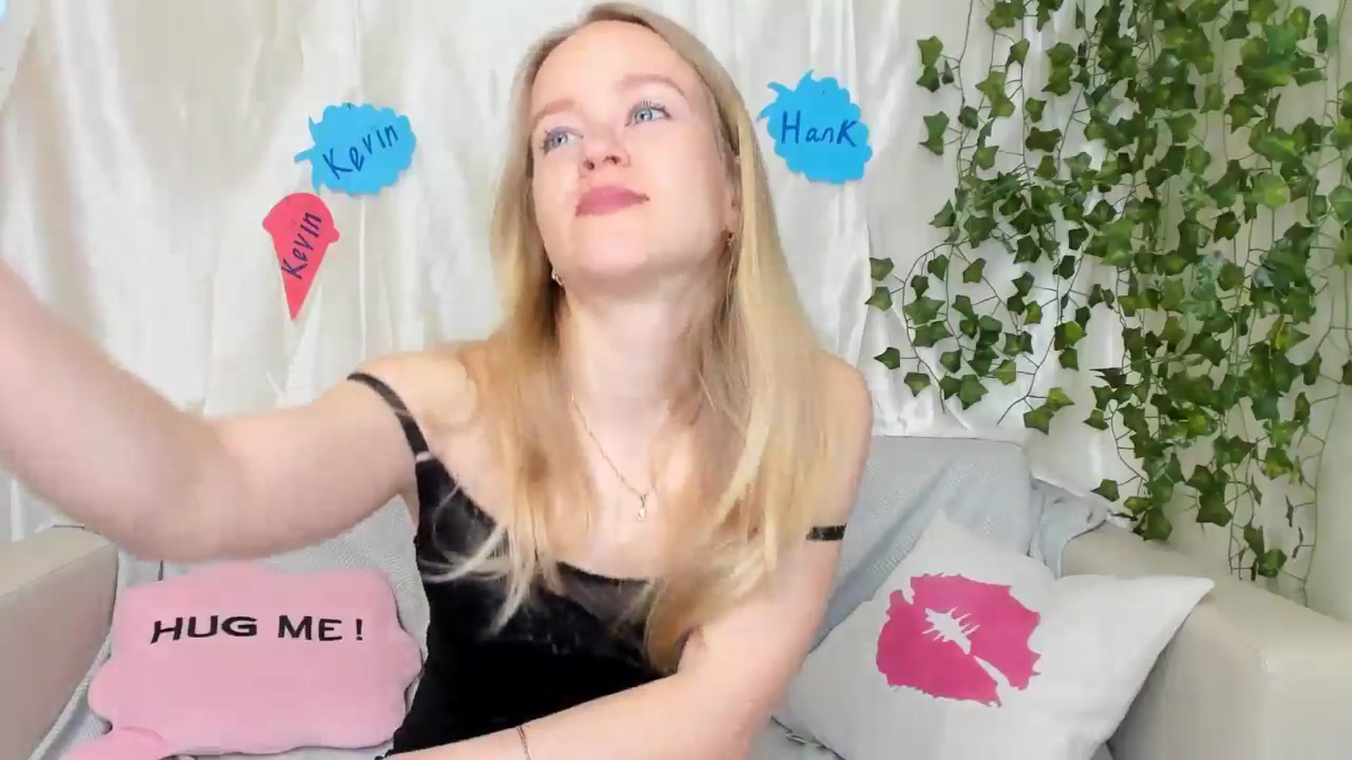 Gallery image thumbnail from Angel_Kristy's myfreecams stream on, 05/04/2024, 01:43 image 16 of 20