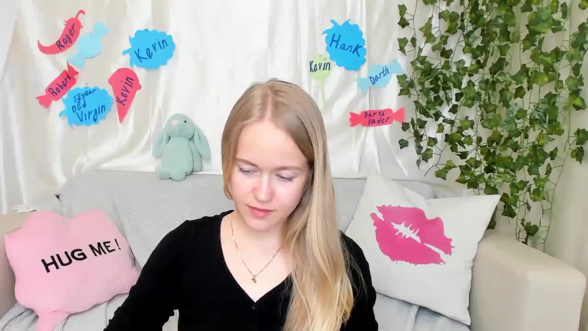 Gallery image thumbnail from Angel_Kristy's myfreecams stream on, 05/04/2024, 07:02 image 7 of 20