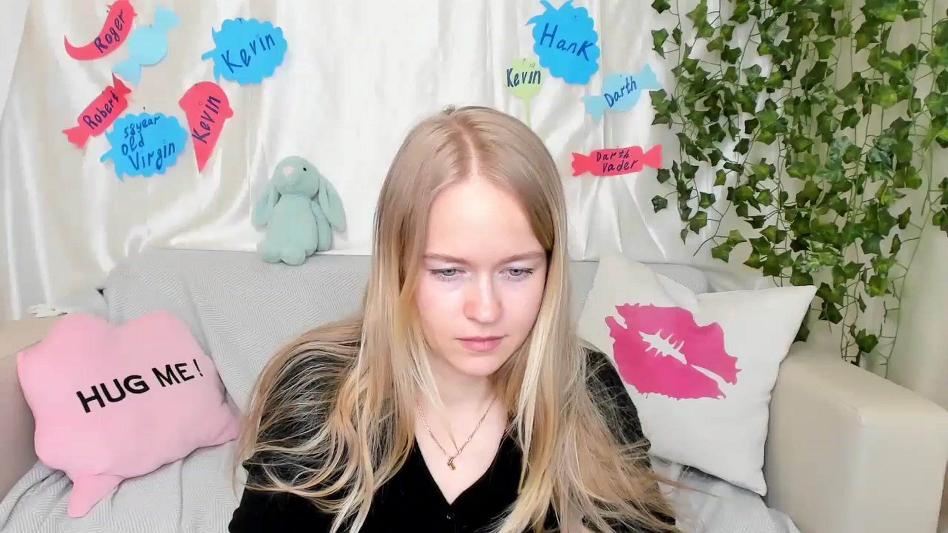 Gallery image thumbnail from Angel_Kristy's myfreecams stream on, 05/04/2024, 07:02 image 15 of 20