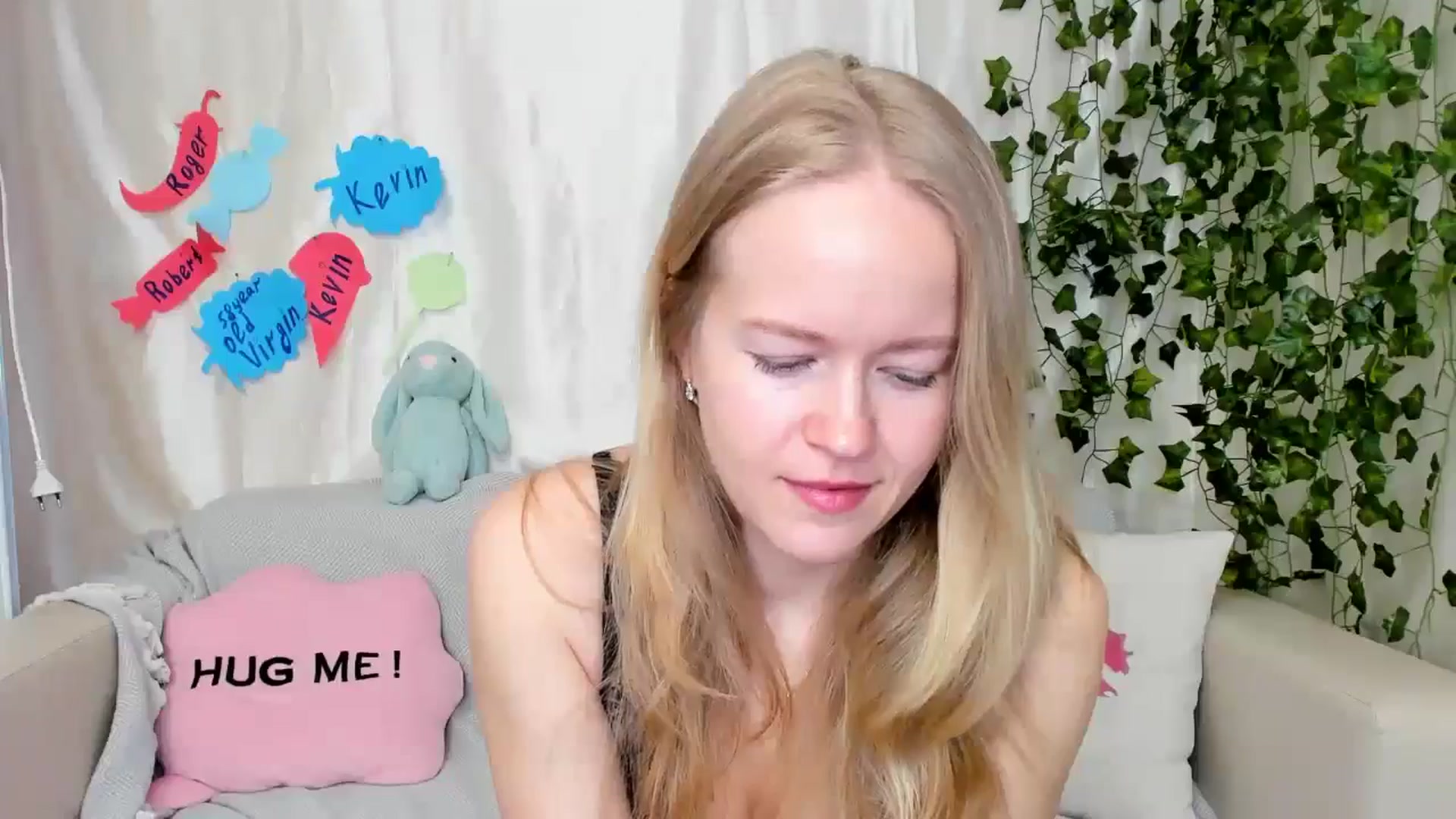 Gallery image thumbnail from Angel_Kristy's myfreecams stream on, 05/13/2024, 03:28 image 7 of 20