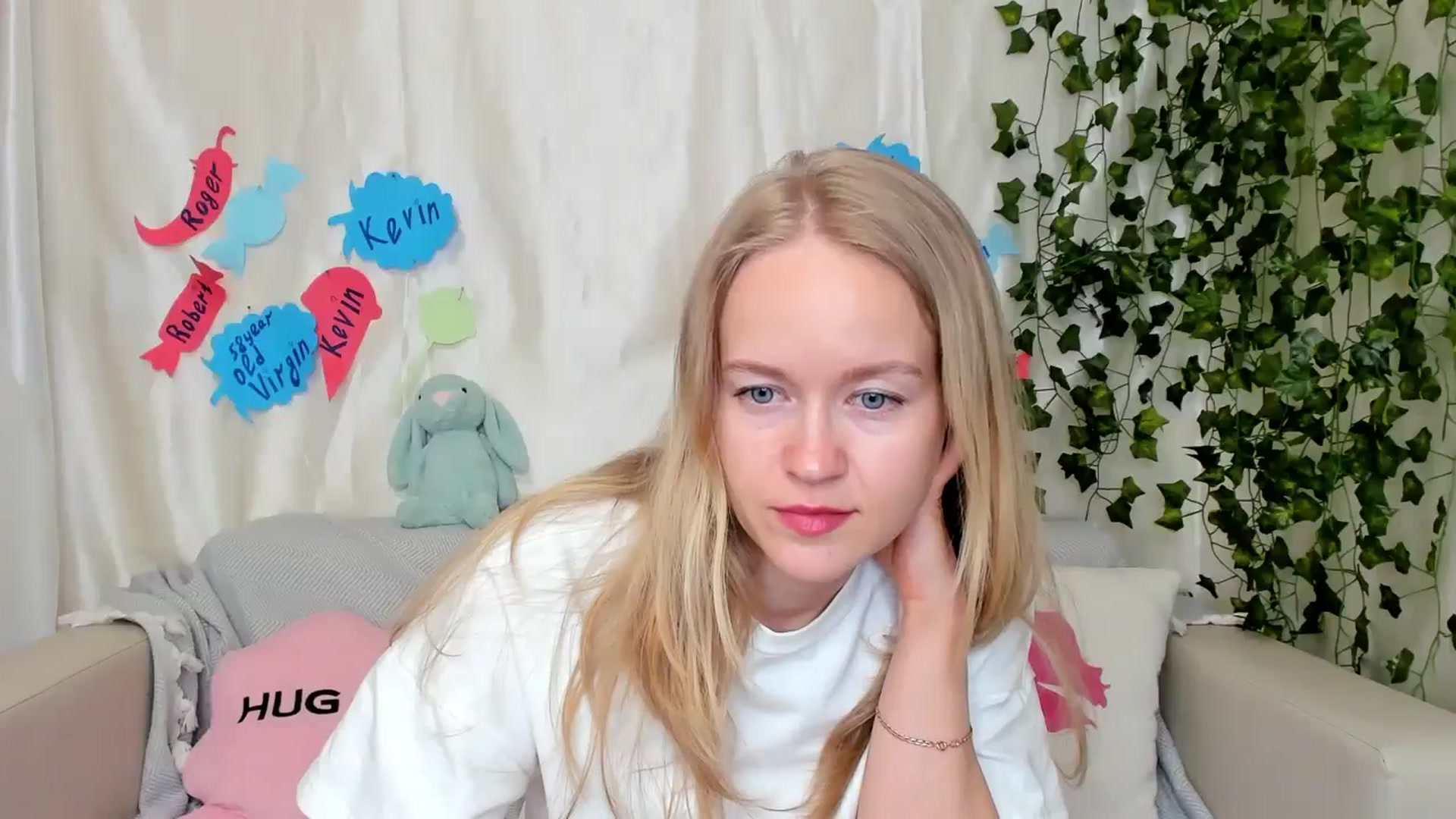 Gallery image thumbnail from Angel_Kristy's myfreecams stream on, 05/13/2024, 05:40 image 2 of 20