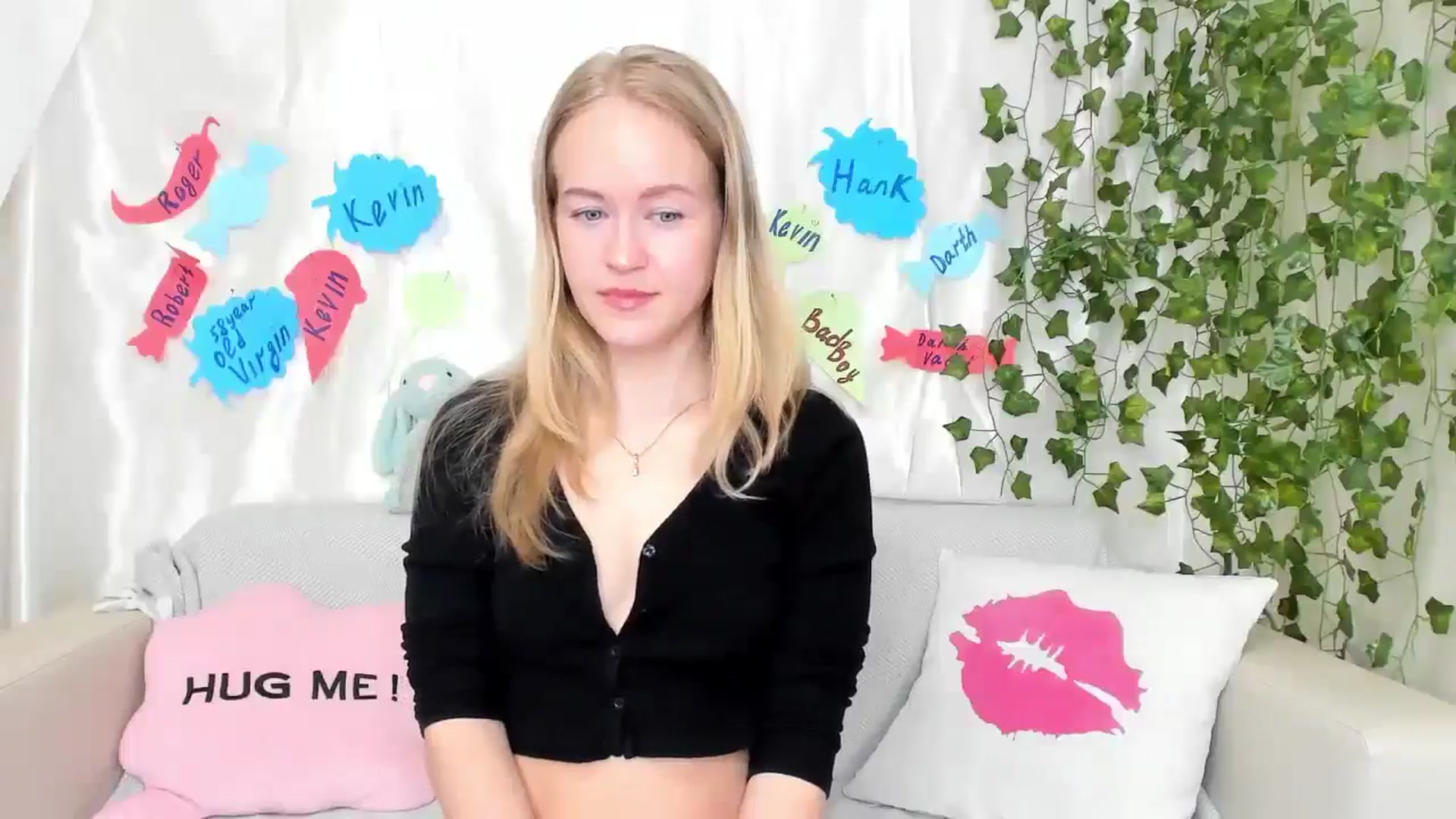 Gallery image thumbnail from Angel_Kristy's myfreecams stream on, 05/14/2024, 02:53 image 16 of 20