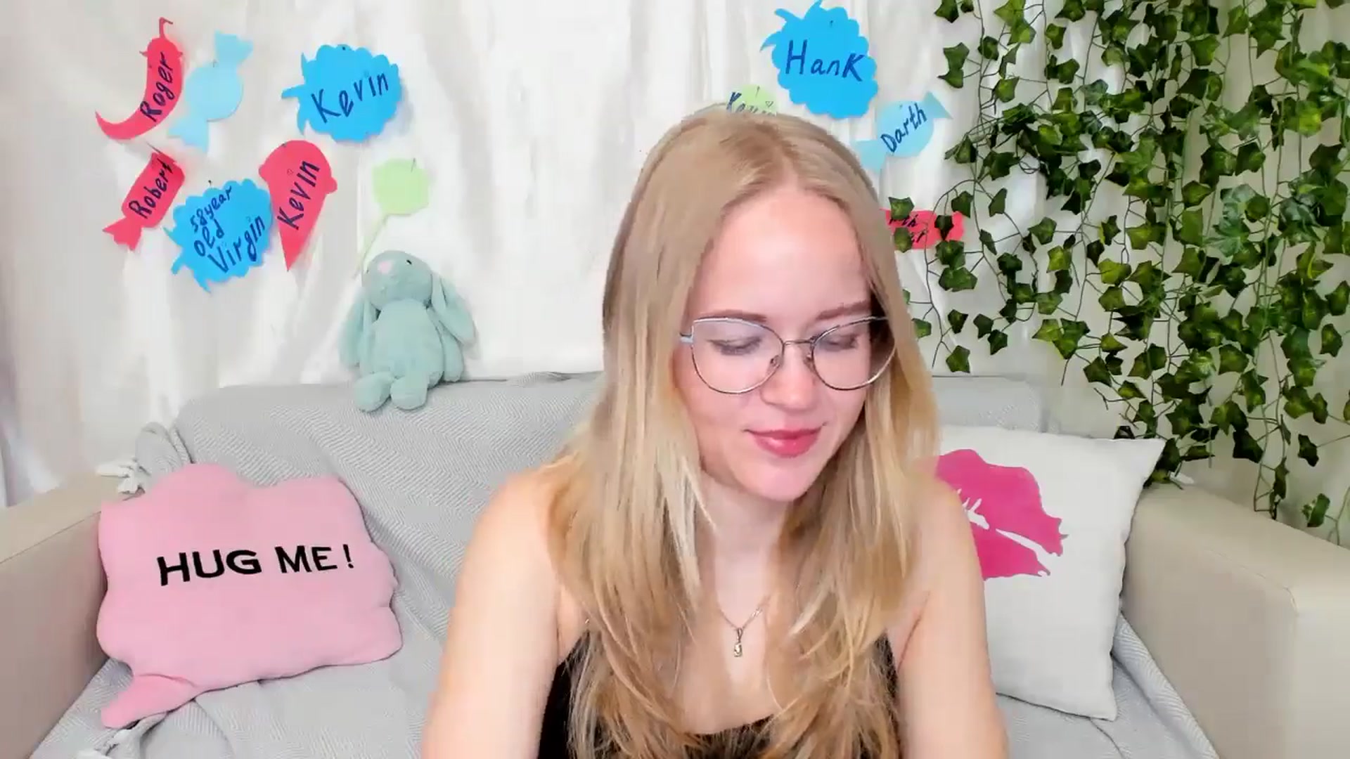 Gallery image thumbnail from Angel_Kristy's myfreecams stream on, 05/17/2024, 03:08 image 3 of 20