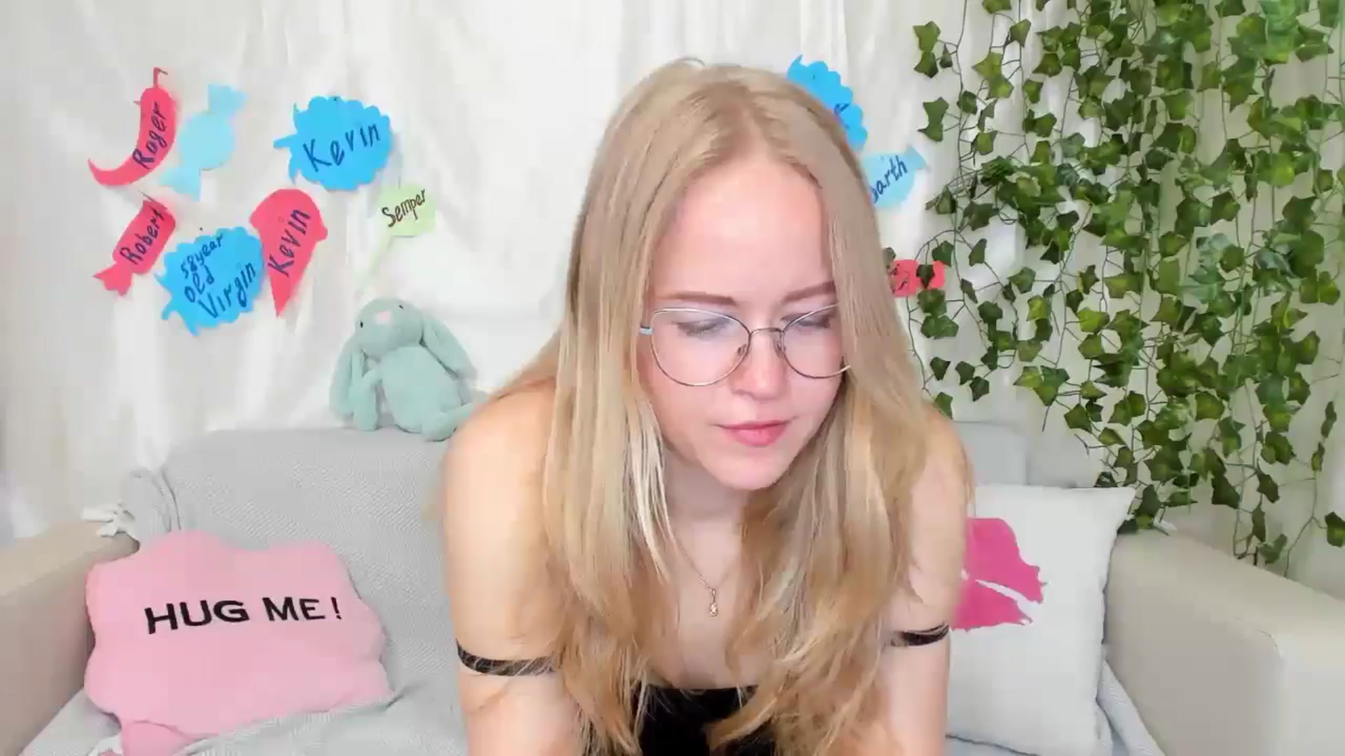 Gallery image thumbnail from Angel_Kristy's myfreecams stream on, 05/17/2024, 03:08 image 7 of 20