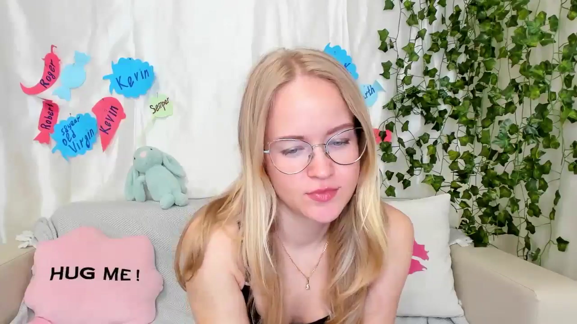 Gallery image thumbnail from Angel_Kristy's myfreecams stream on, 05/17/2024, 04:27 image 5 of 20