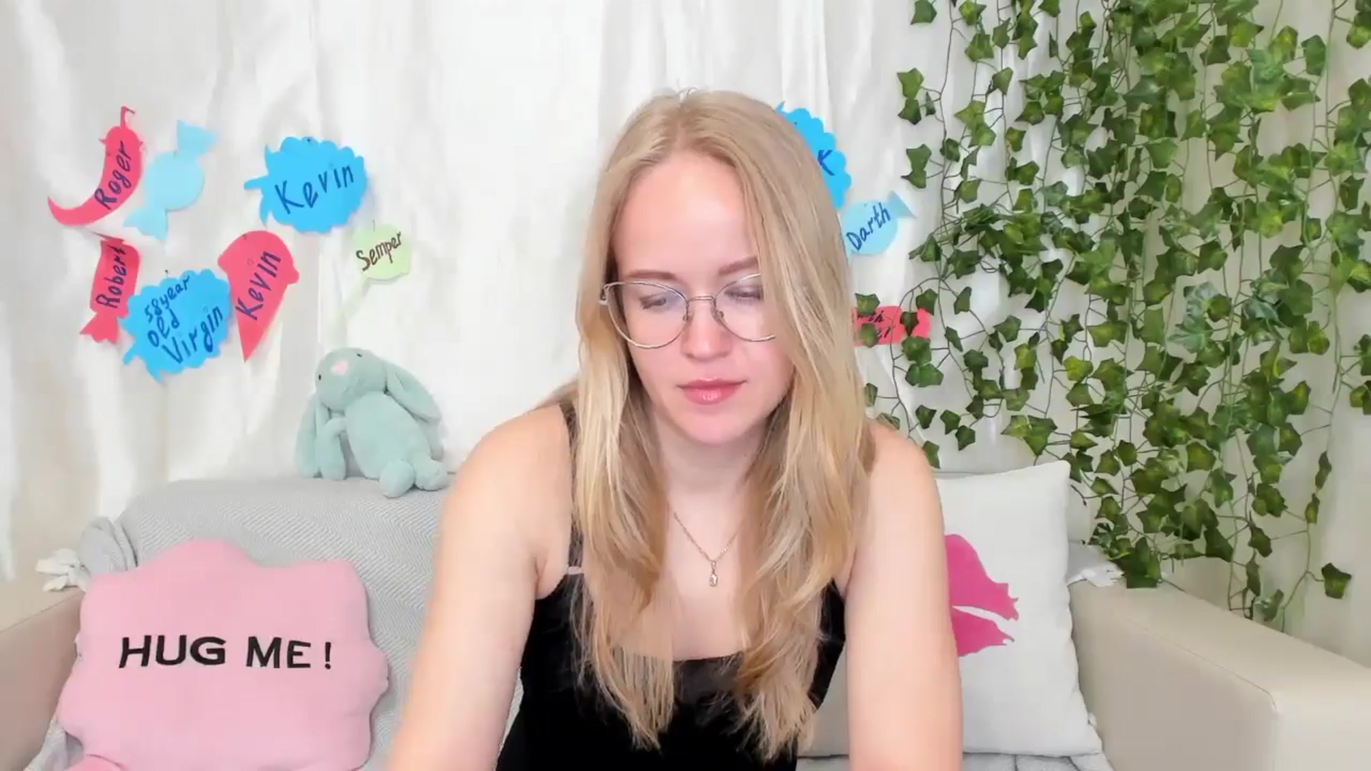 Gallery image thumbnail from Angel_Kristy's myfreecams stream on, 05/17/2024, 04:27 image 16 of 20