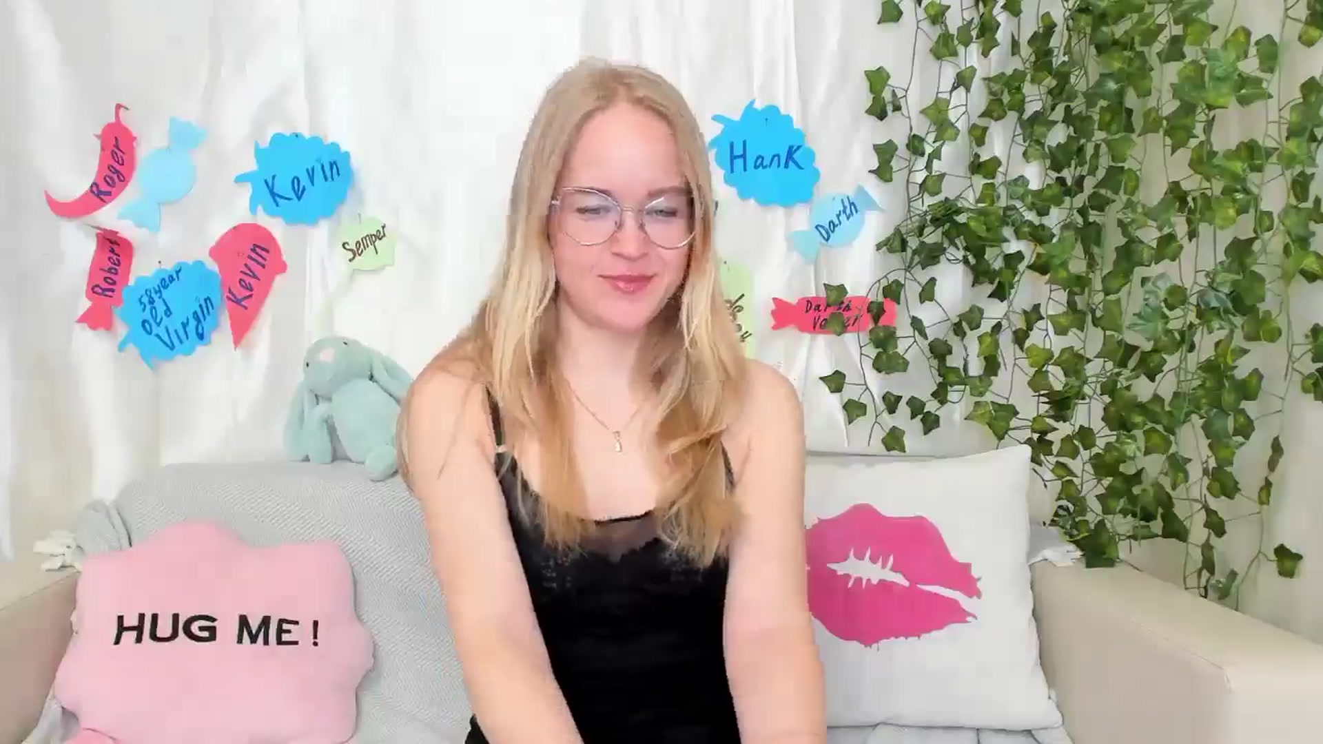 Gallery image thumbnail from Angel_Kristy's myfreecams stream on, 05/17/2024, 04:27 image 6 of 20