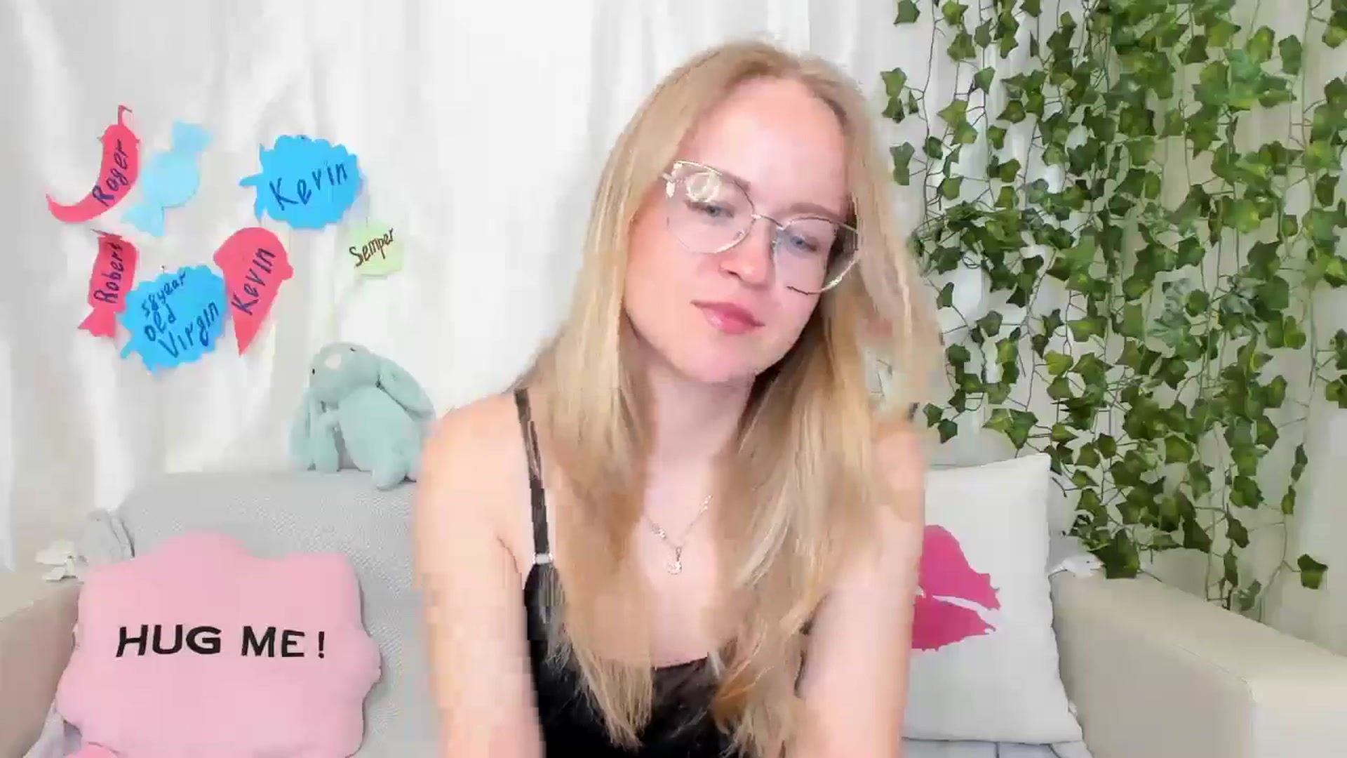Gallery image thumbnail from Angel_Kristy's myfreecams stream on, 05/17/2024, 04:27 image 13 of 20