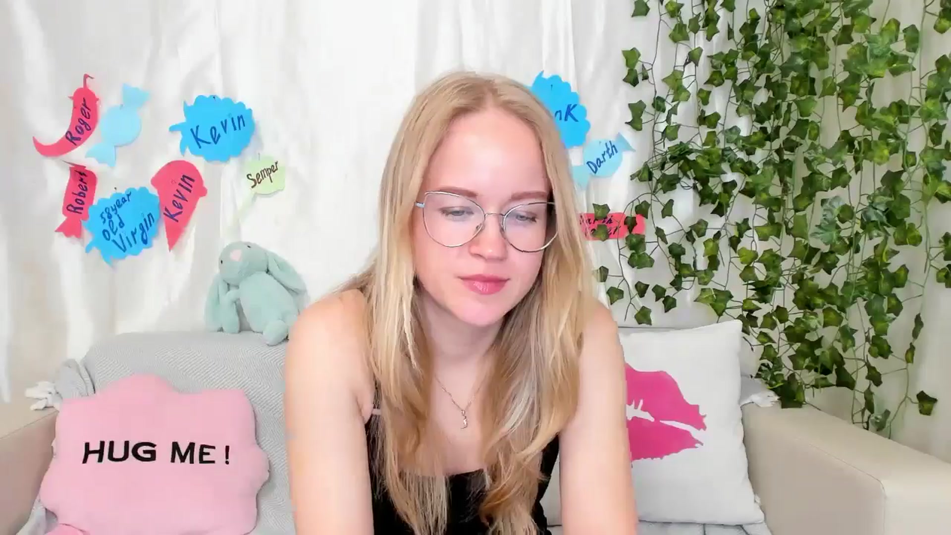 Gallery image thumbnail from Angel_Kristy's myfreecams stream on, 05/17/2024, 04:27 image 14 of 20