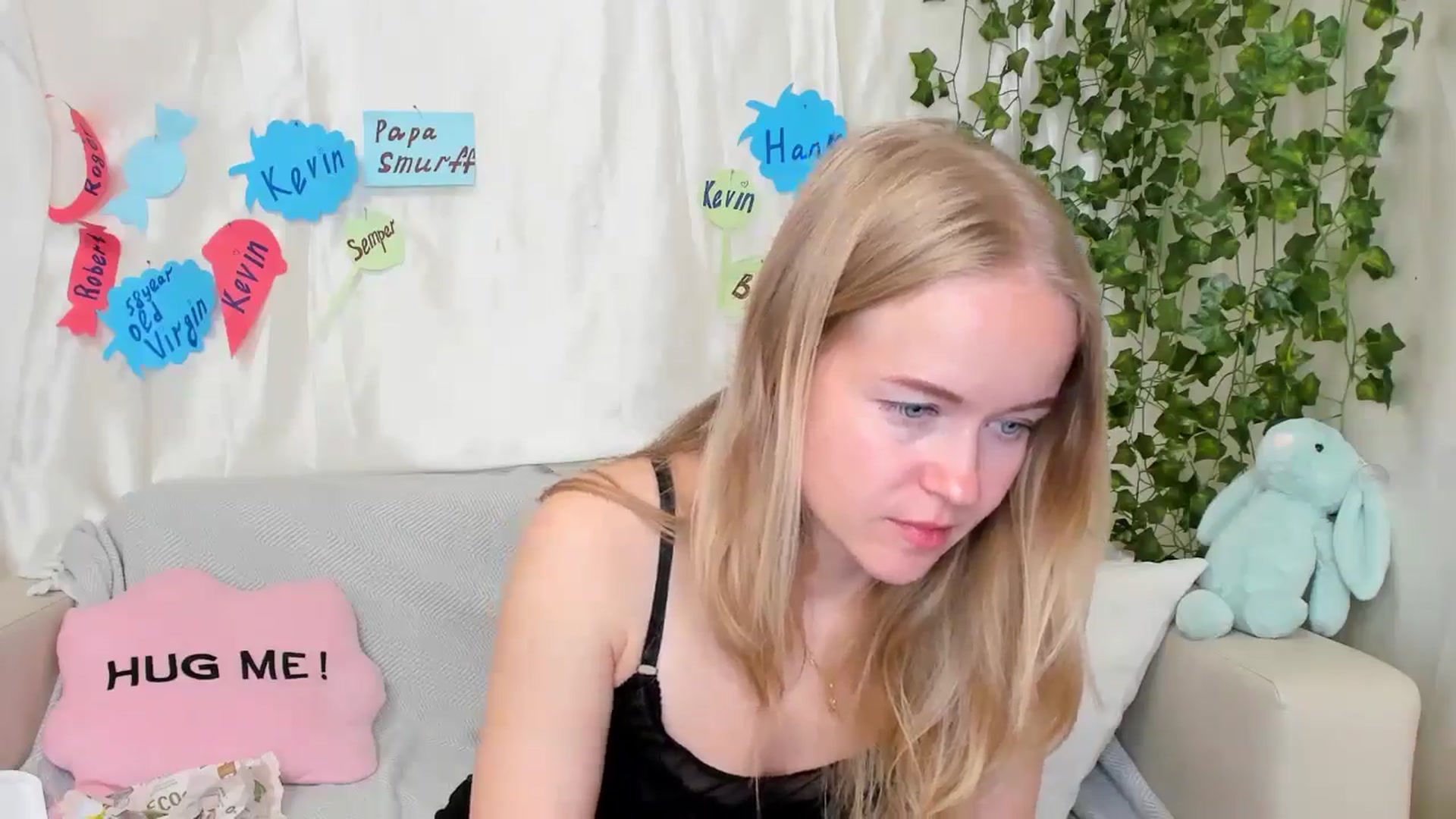 Gallery image thumbnail from Angel_Kristy's myfreecams stream on, 05/17/2024, 06:55 image 9 of 20