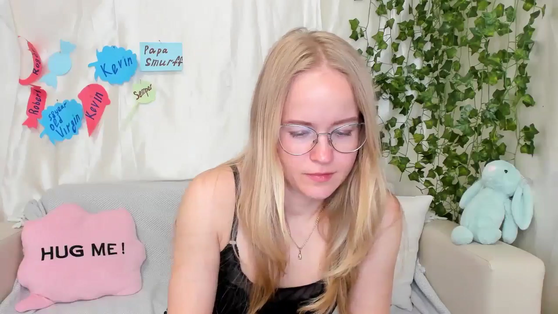 Gallery image thumbnail from Angel_Kristy's myfreecams stream on, 05/17/2024, 06:55 image 16 of 20