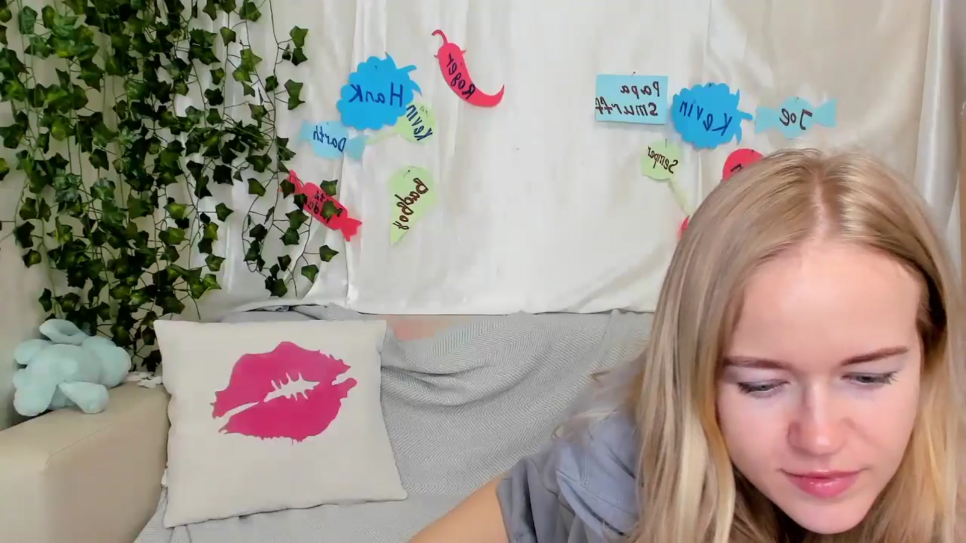 Gallery image thumbnail from Angel_Kristy's myfreecams stream on, 05/27/2024, 01:20 image 20 of 20
