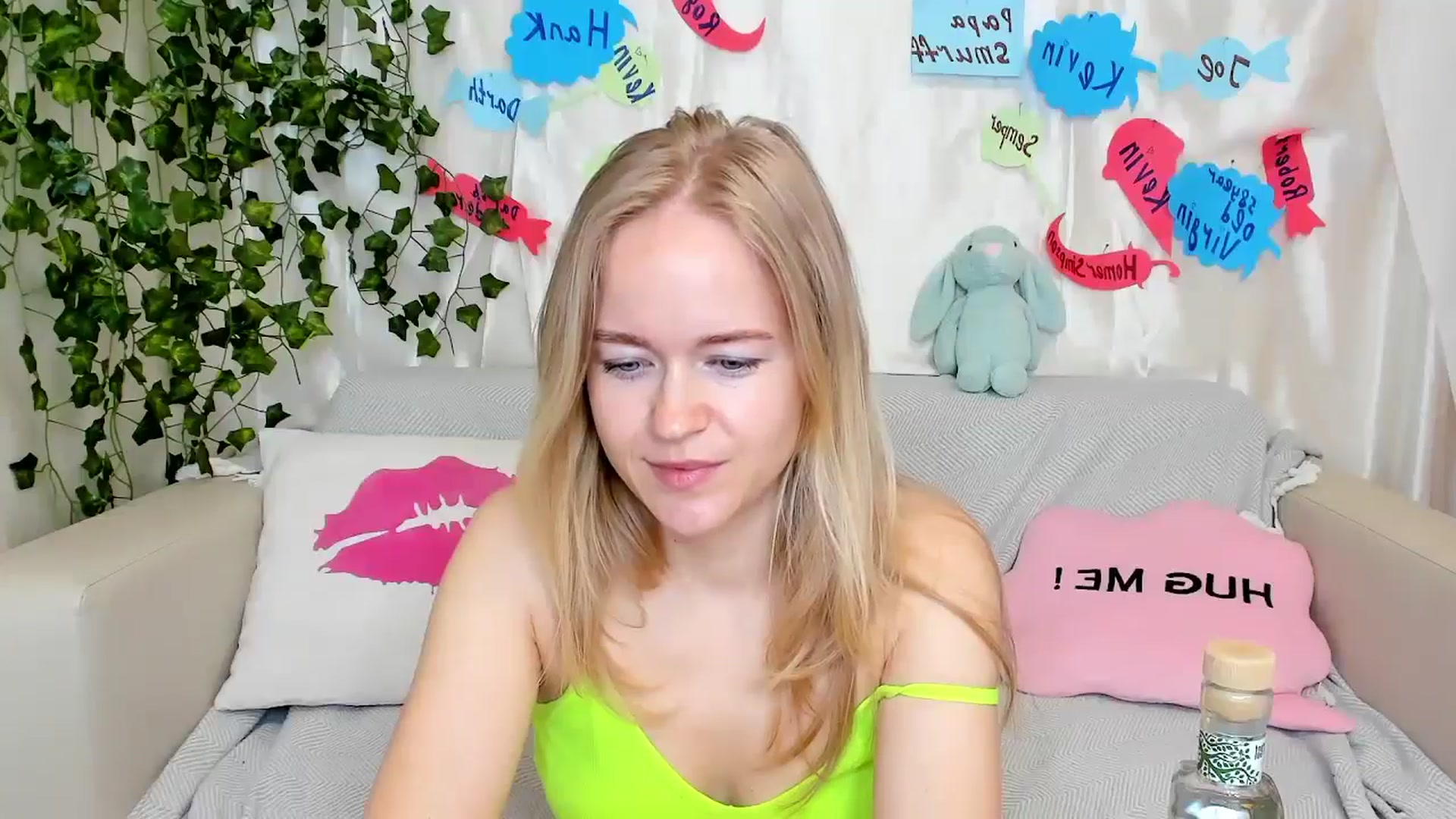 Gallery image thumbnail from Angel_Kristy's myfreecams stream on, 05/27/2024, 03:45 image 18 of 20