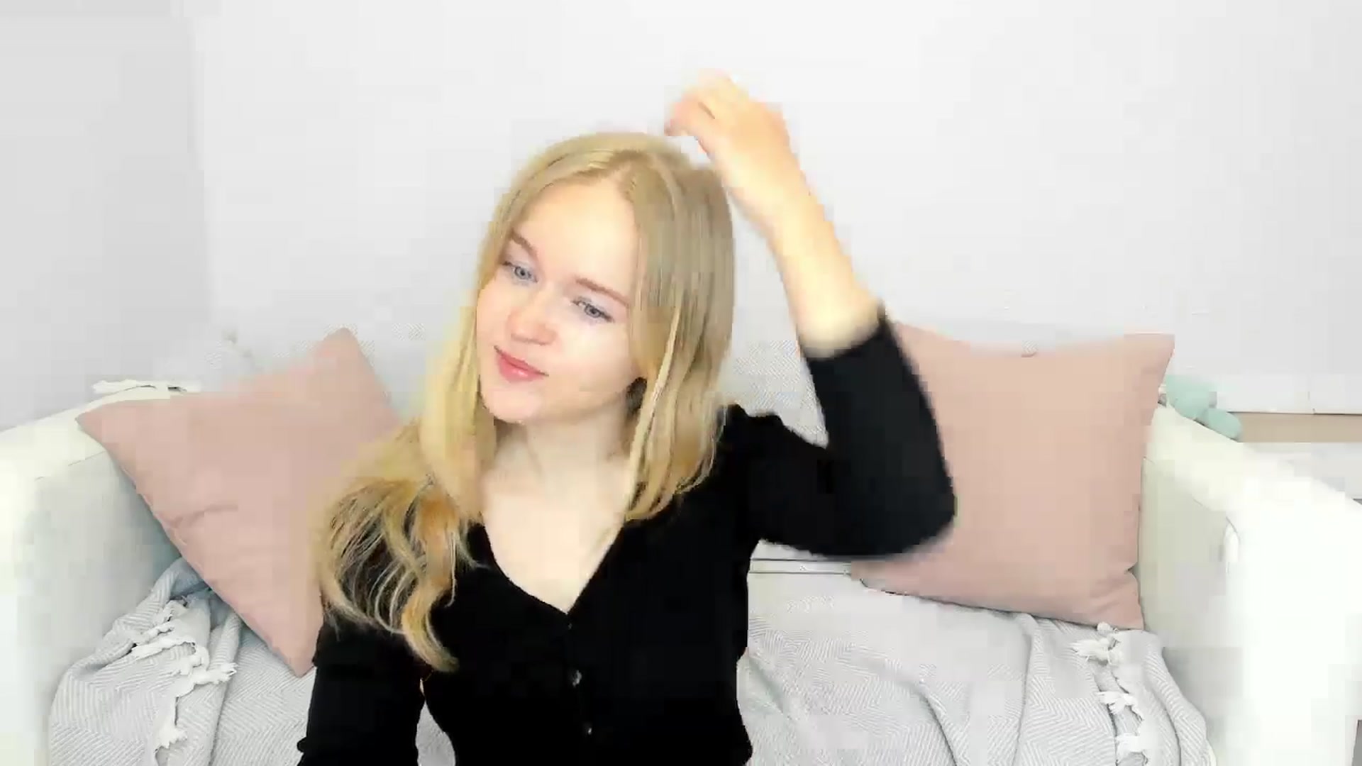 Gallery image thumbnail from Angel_Kristy's myfreecams stream on, 05/31/2024, 01:51 image 13 of 20