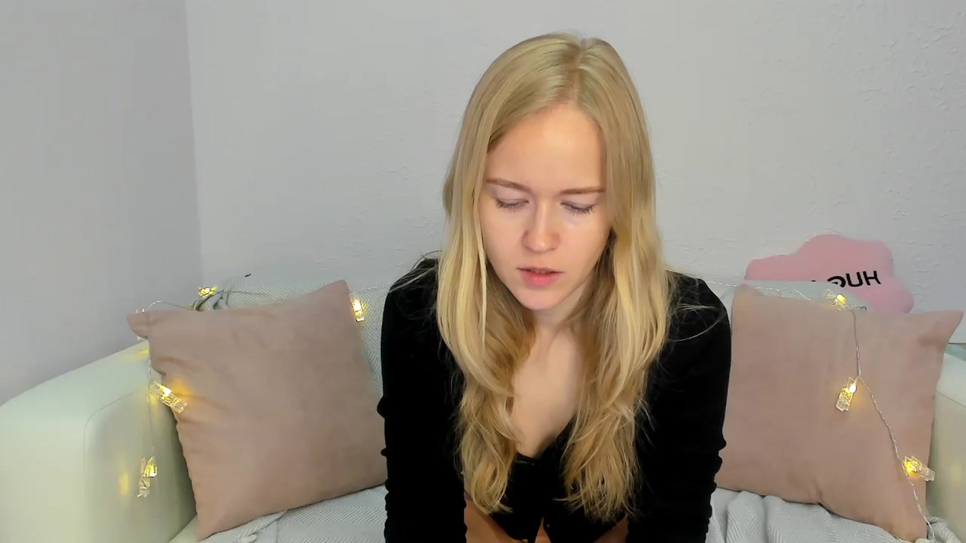 Gallery image thumbnail from Angel_Kristy's myfreecams stream on, 05/31/2024, 03:09 image 7 of 20