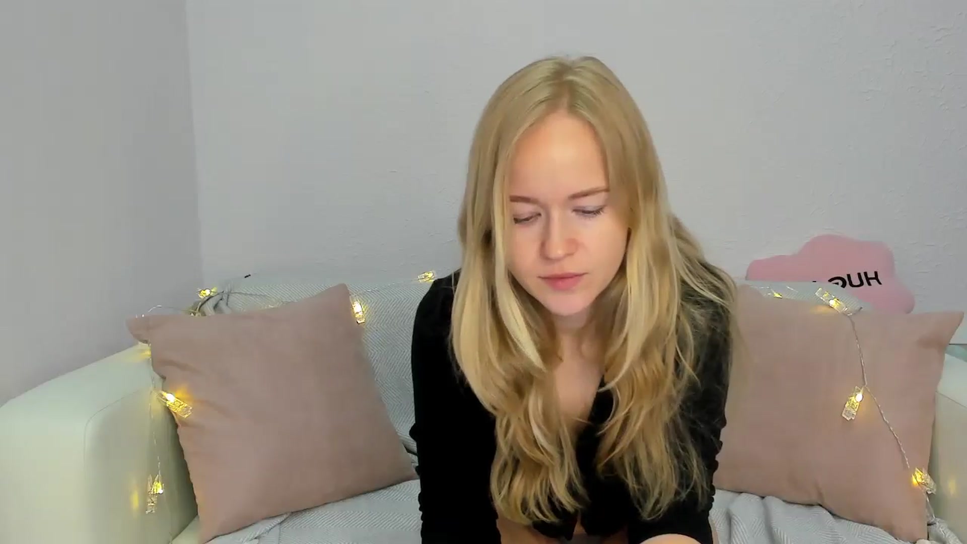 Gallery image thumbnail from Angel_Kristy's myfreecams stream on, 05/31/2024, 03:09 image 10 of 20