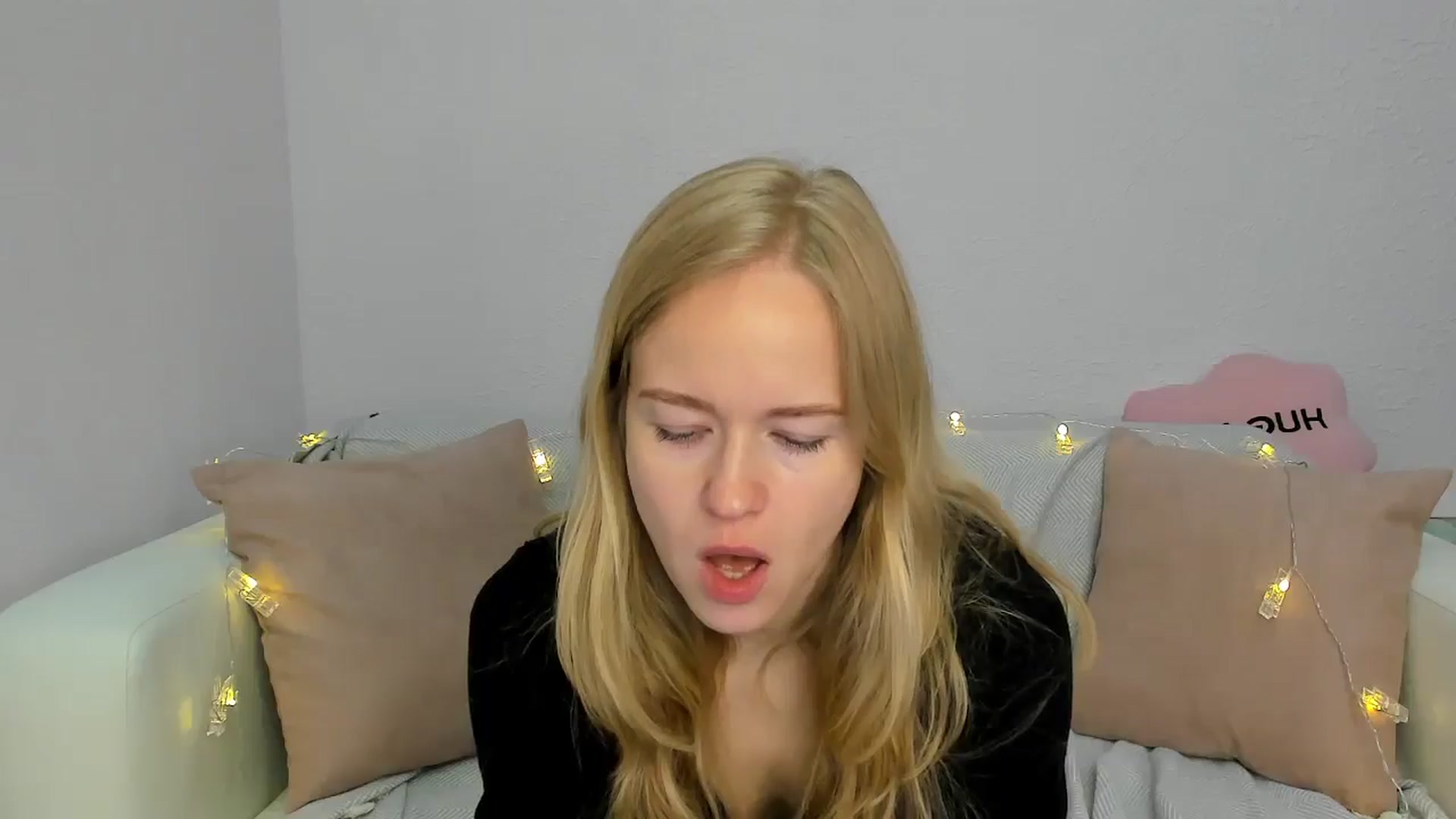 Gallery image thumbnail from Angel_Kristy's myfreecams stream on, 05/31/2024, 03:09 image 2 of 20