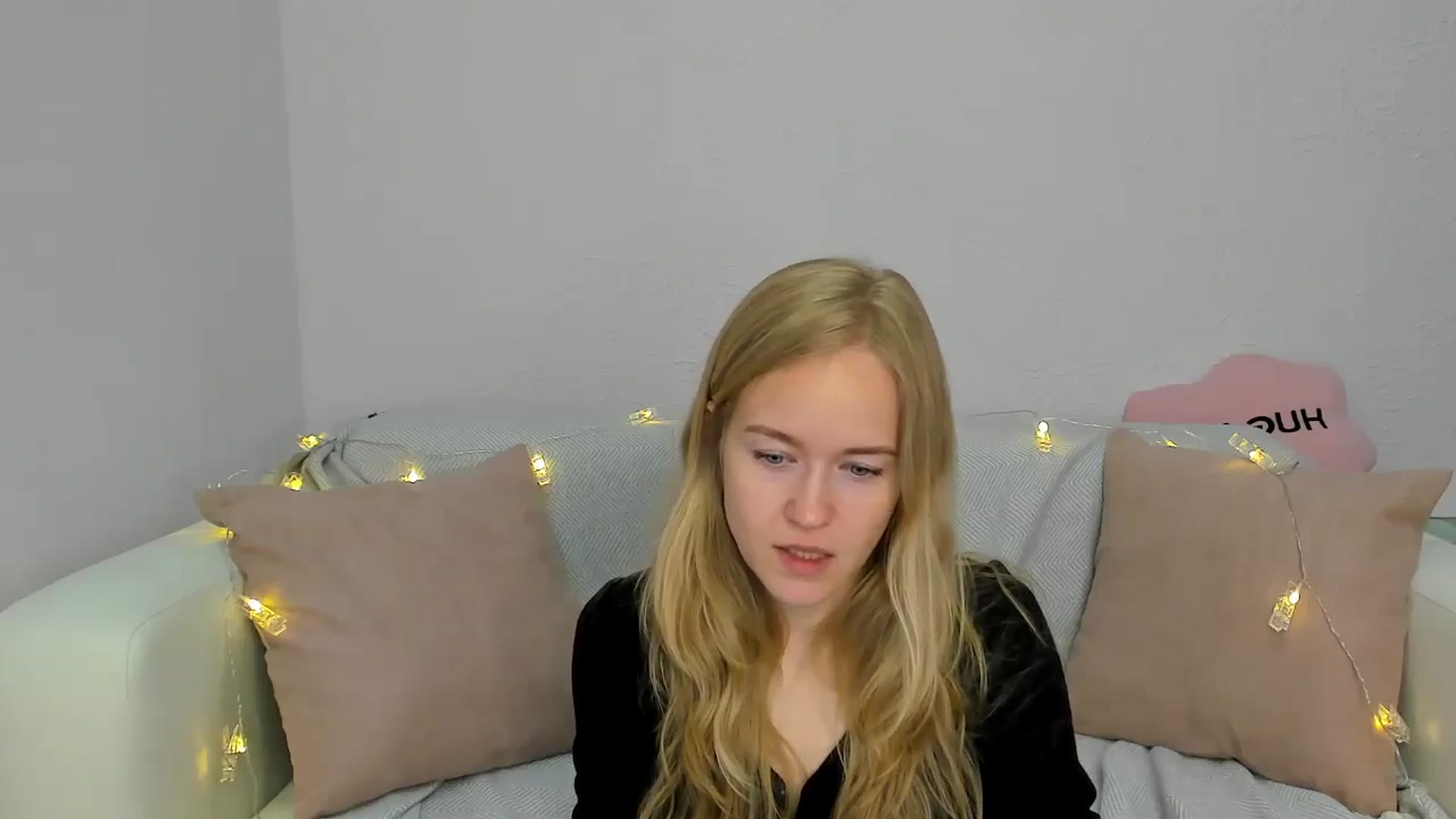 Gallery image thumbnail from Angel_Kristy's myfreecams stream on, 05/31/2024, 03:09 image 13 of 20