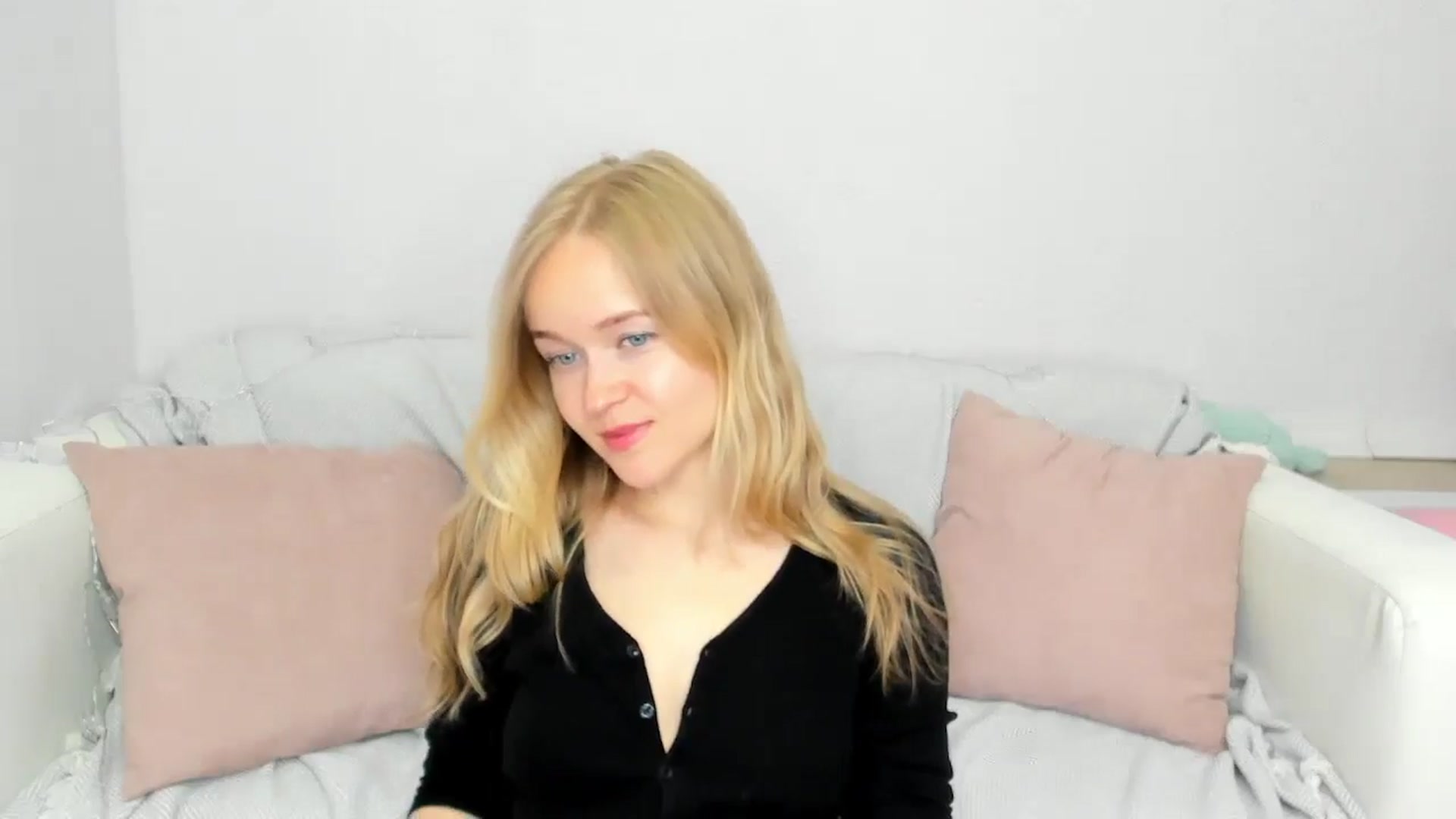 Gallery image thumbnail from Angel_Kristy's myfreecams stream on, 05/31/2024, 06:14 image 9 of 20