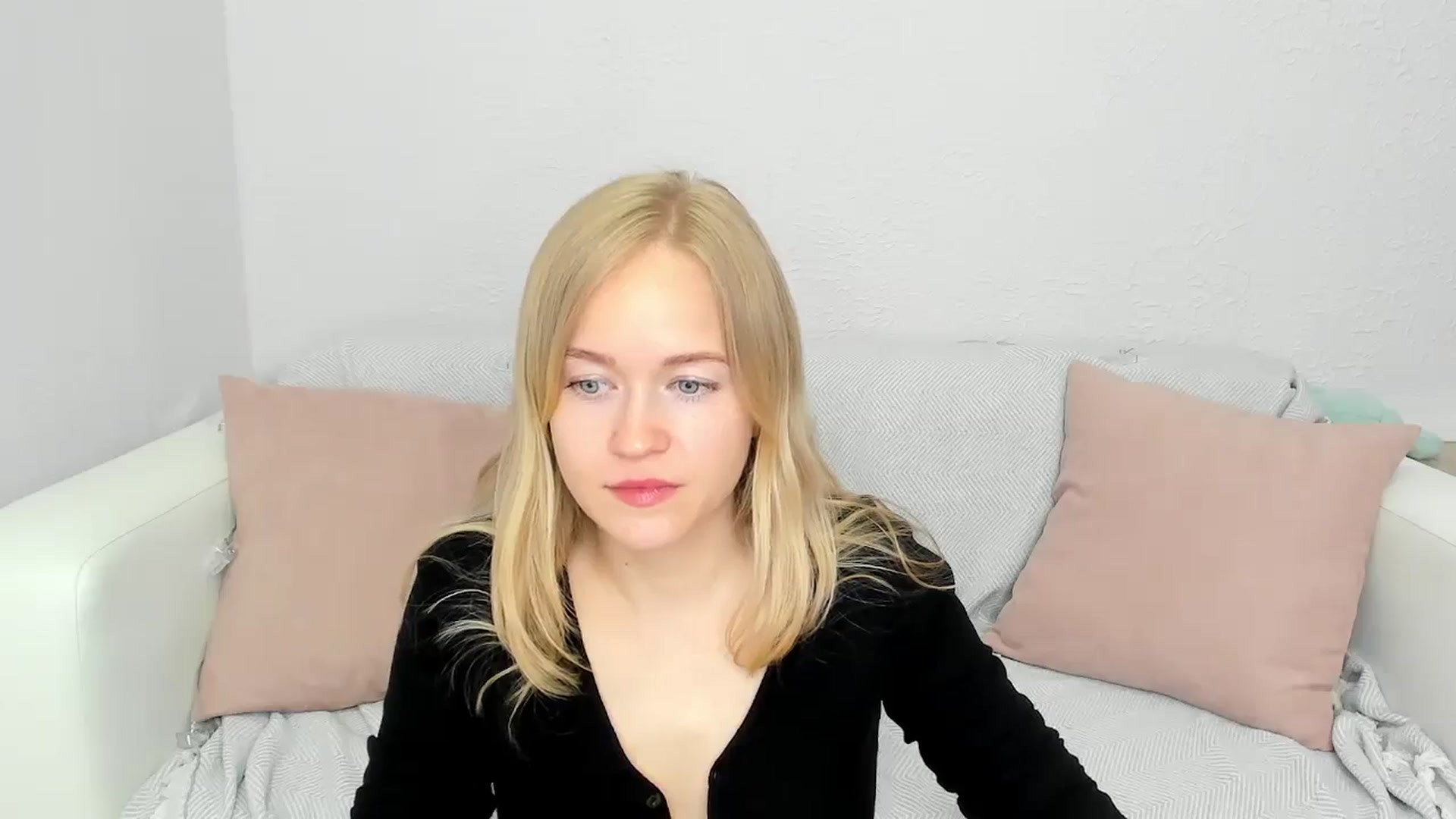 Gallery image thumbnail from Angel_Kristy's myfreecams stream on, 05/31/2024, 06:30 image 13 of 20