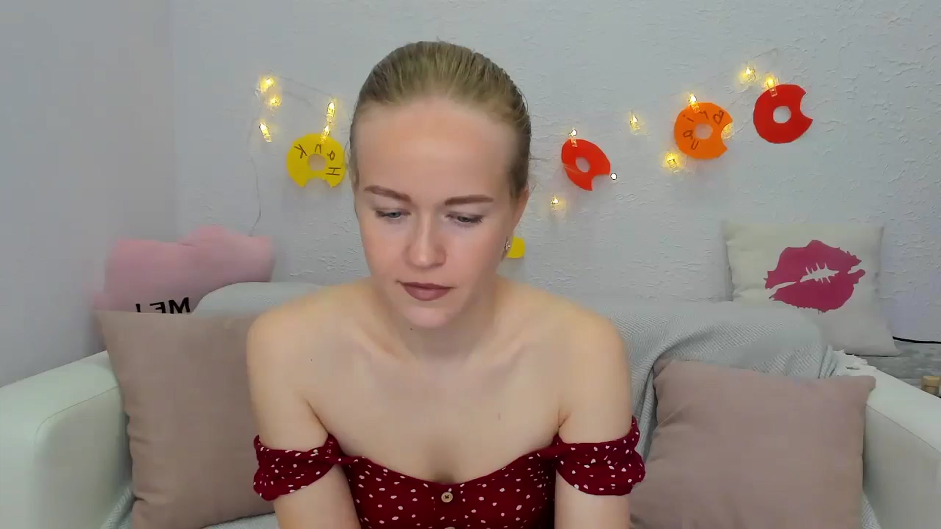 Gallery image thumbnail from Angel_Kristy's myfreecams stream on, 06/10/2024, 01:47 image 15 of 20