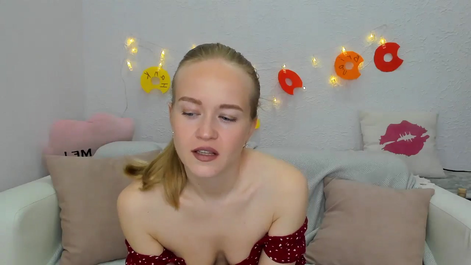Gallery image thumbnail from Angel_Kristy's myfreecams stream on, 06/10/2024, 01:47 image 7 of 20