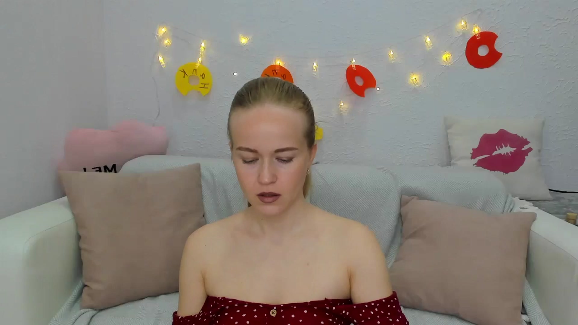 Gallery image thumbnail from Angel_Kristy's myfreecams stream on, 06/10/2024, 01:47 image 5 of 20