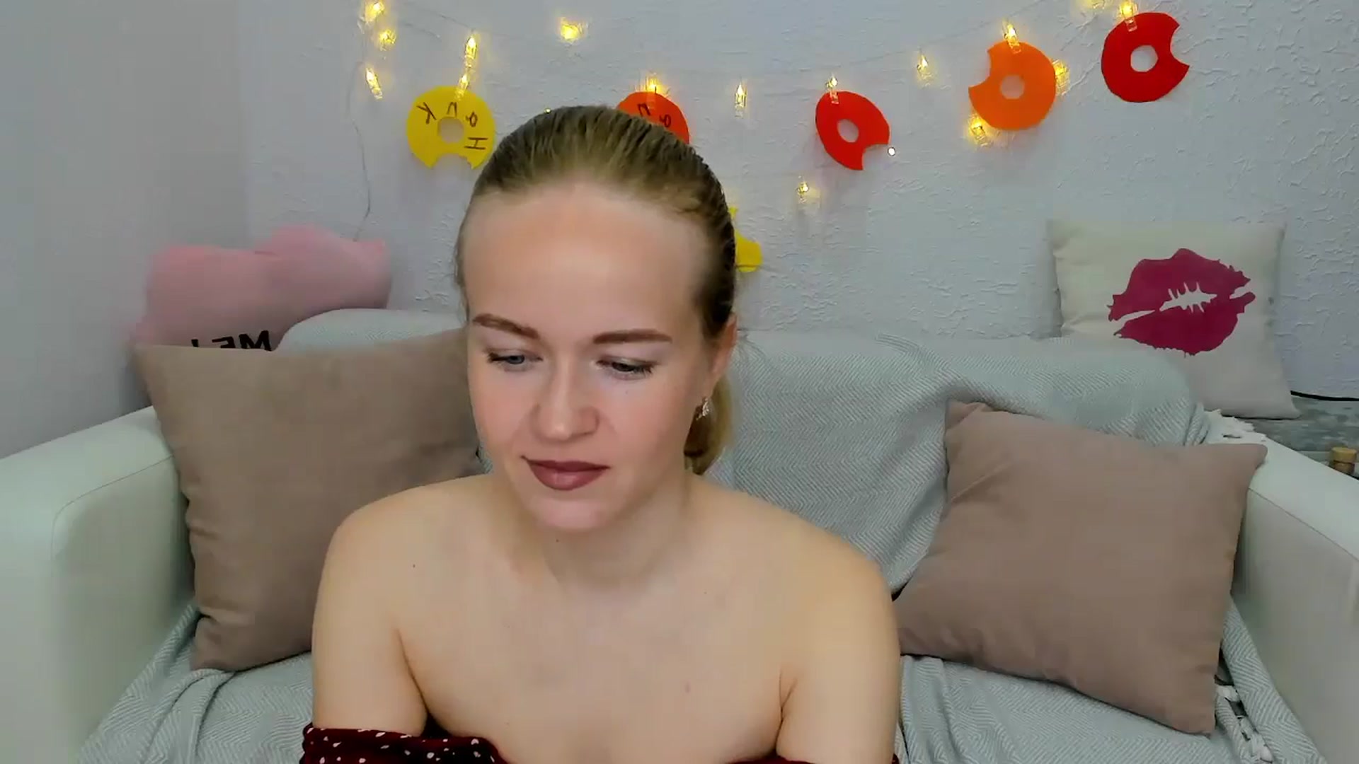 Gallery image thumbnail from Angel_Kristy's myfreecams stream on, 06/10/2024, 01:47 image 3 of 20