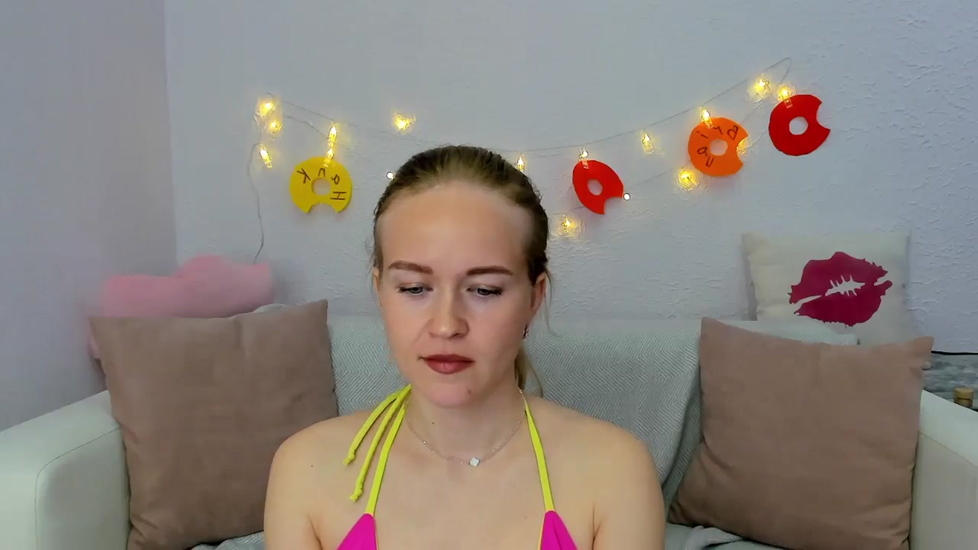 Gallery image thumbnail from Angel_Kristy's myfreecams stream on, 06/10/2024, 05:07 image 7 of 20