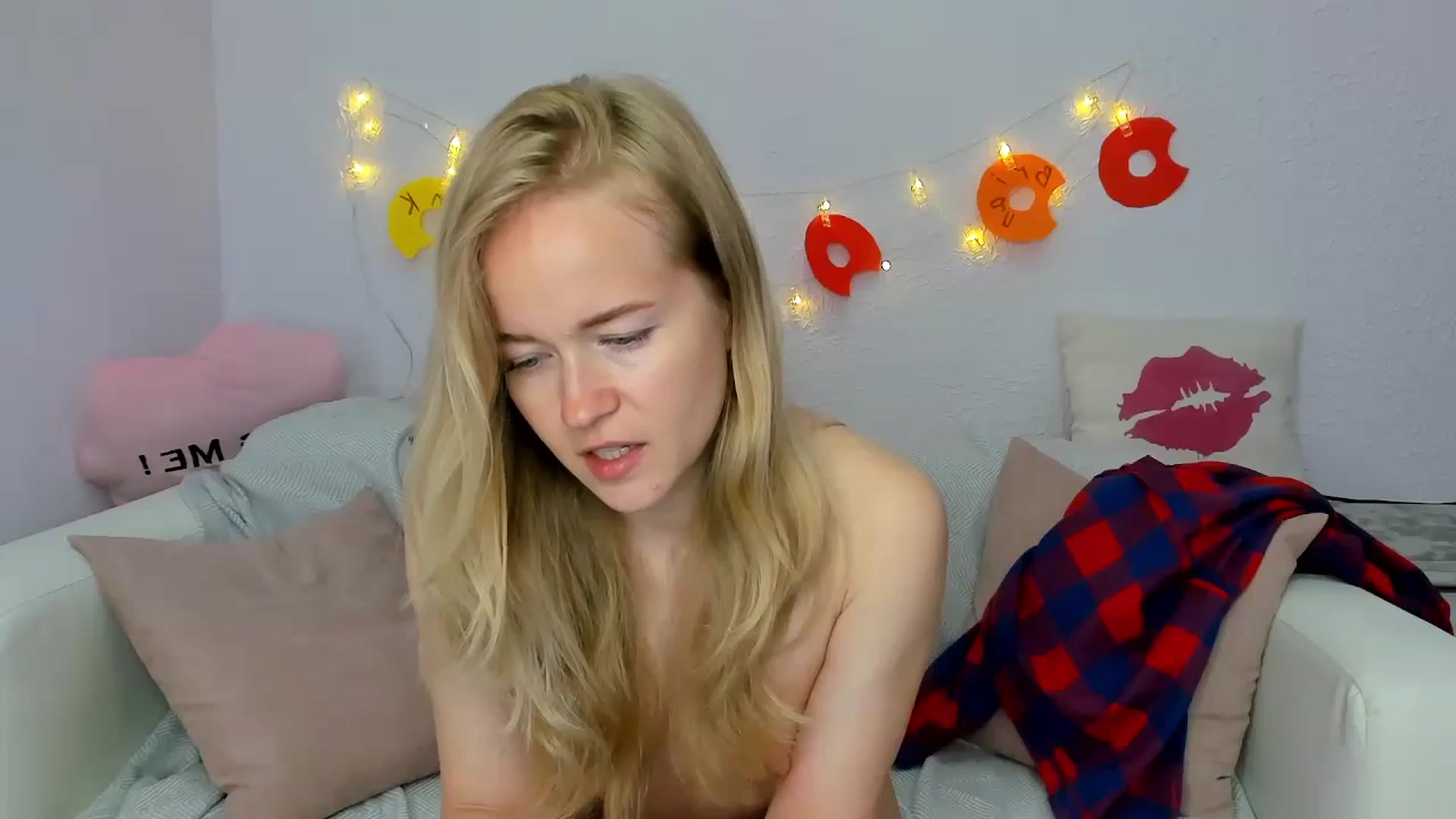Gallery image thumbnail from Angel_Kristy's myfreecams stream on, 06/11/2024, 02:35 image 12 of 20