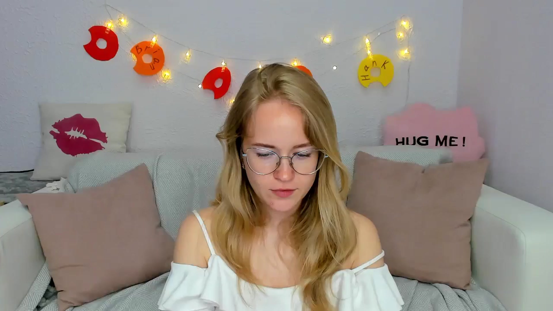 Gallery image thumbnail from Angel_Kristy's myfreecams stream on, 06/11/2024, 06:50 image 6 of 20