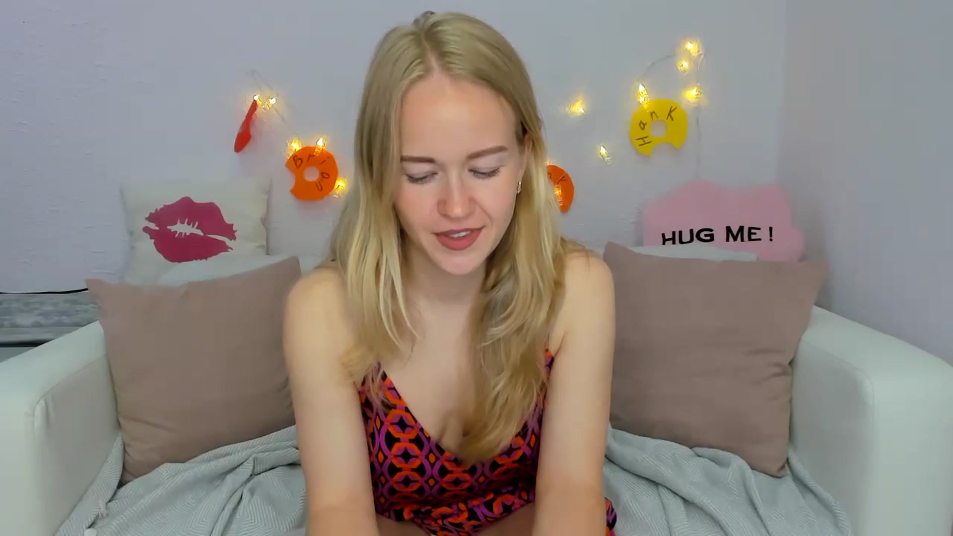 Gallery image thumbnail from Angel_Kristy's myfreecams stream on, 06/14/2024, 02:49 image 4 of 20