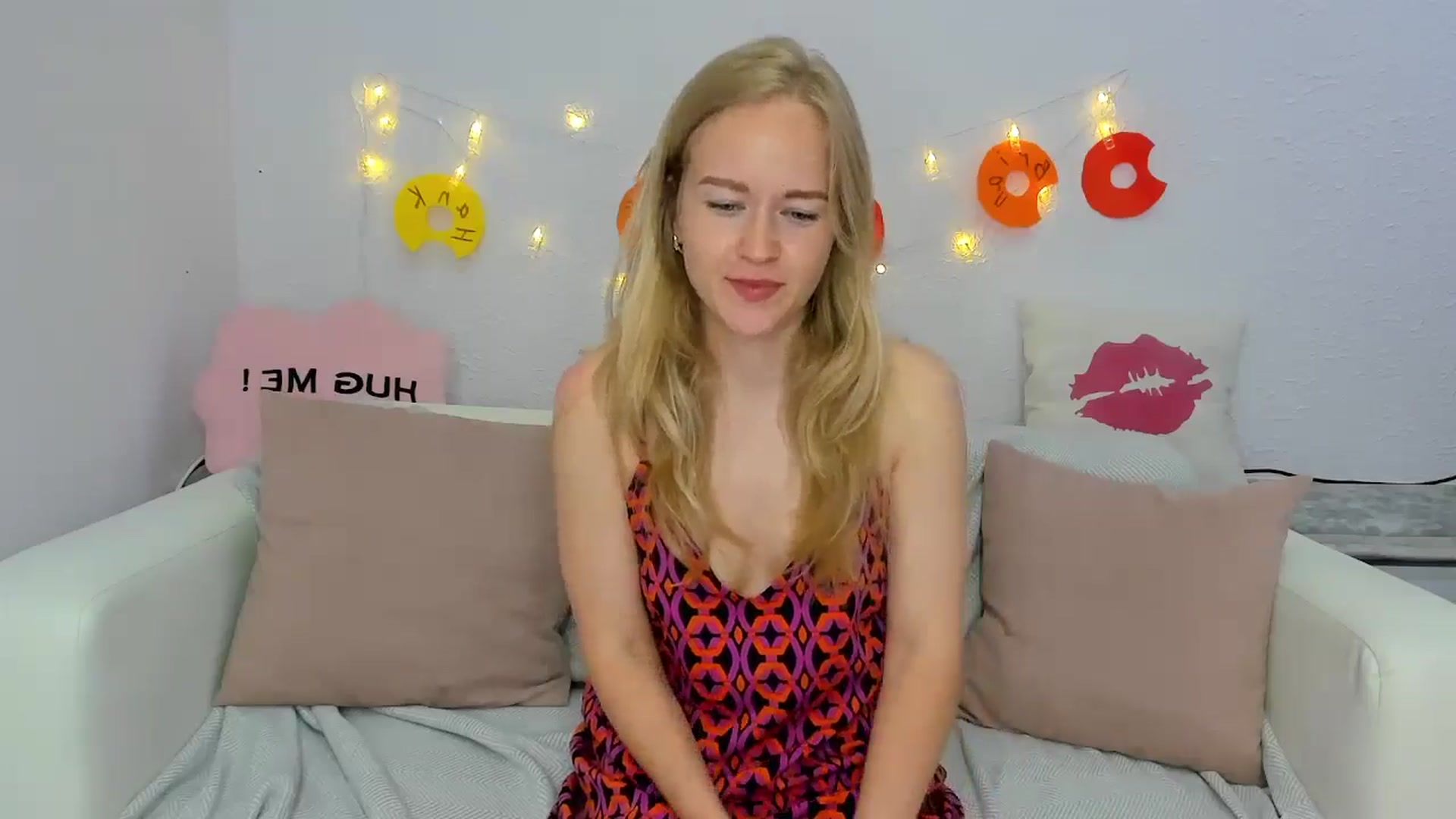 Gallery image thumbnail from Angel_Kristy's myfreecams stream on, 06/14/2024, 06:57 image 4 of 20