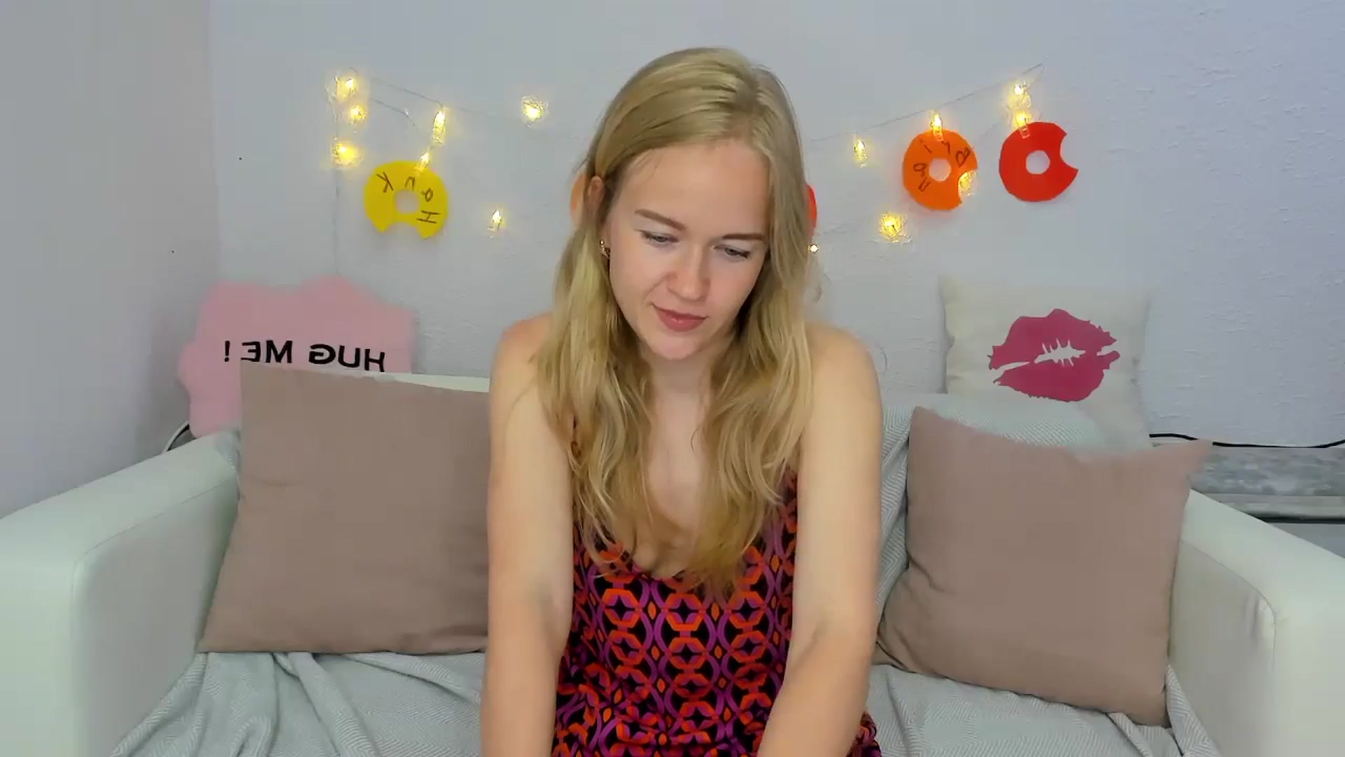 Gallery image thumbnail from Angel_Kristy's myfreecams stream on, 06/14/2024, 06:57 image 5 of 20