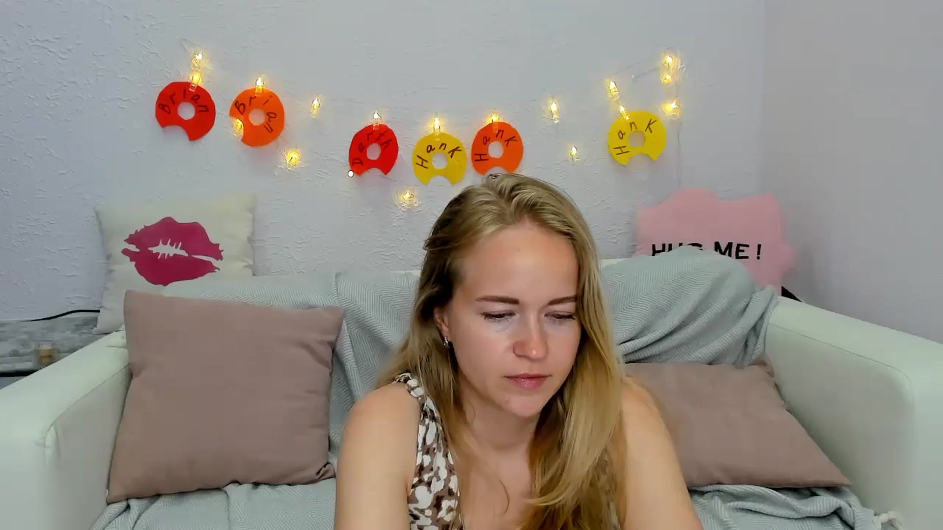 Gallery image thumbnail from Angel_Kristy's myfreecams stream on, 06/15/2024, 06:43 image 17 of 20