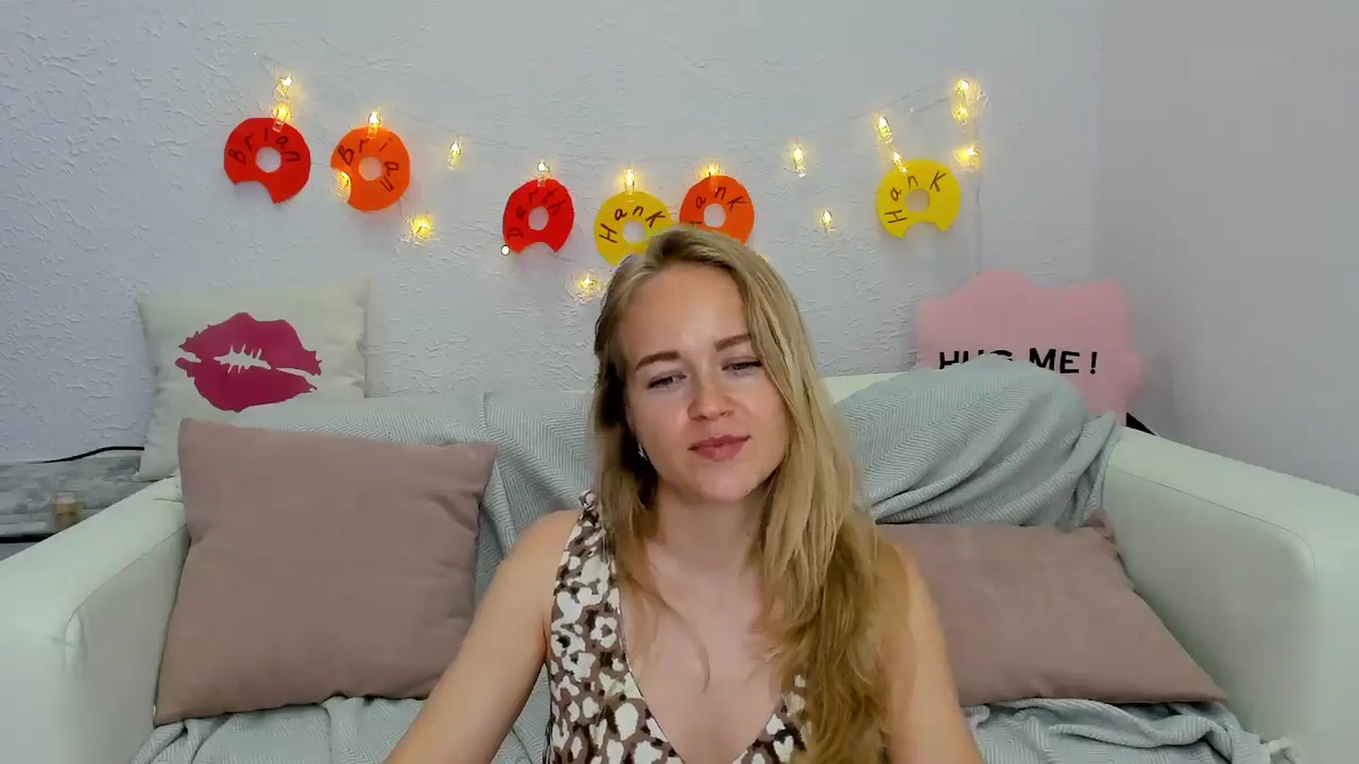 Gallery image thumbnail from Angel_Kristy's myfreecams stream on, 06/15/2024, 06:43 image 18 of 20