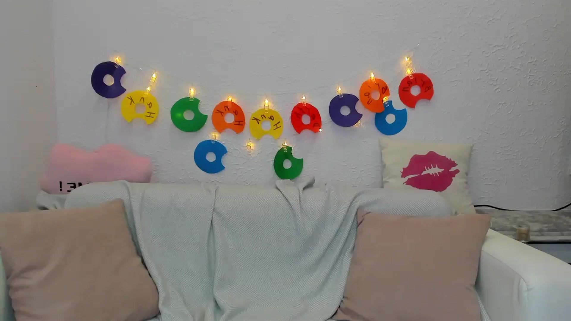Gallery image thumbnail from Angel_Kristy's myfreecams stream on, 06/19/2024, 05:48 image 3 of 20