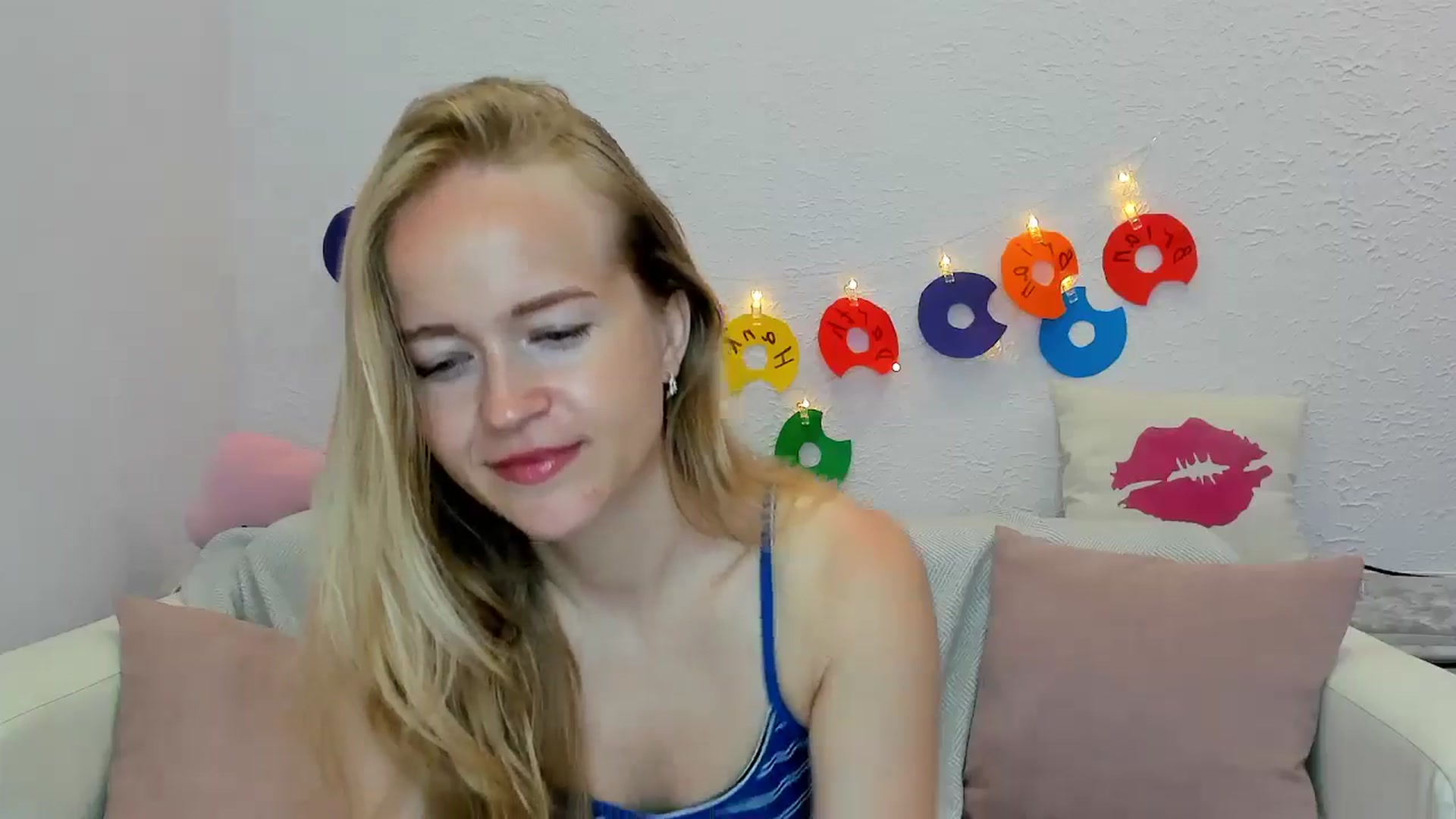 Gallery image thumbnail from Angel_Kristy's myfreecams stream on, 06/20/2024, 03:11 image 17 of 20