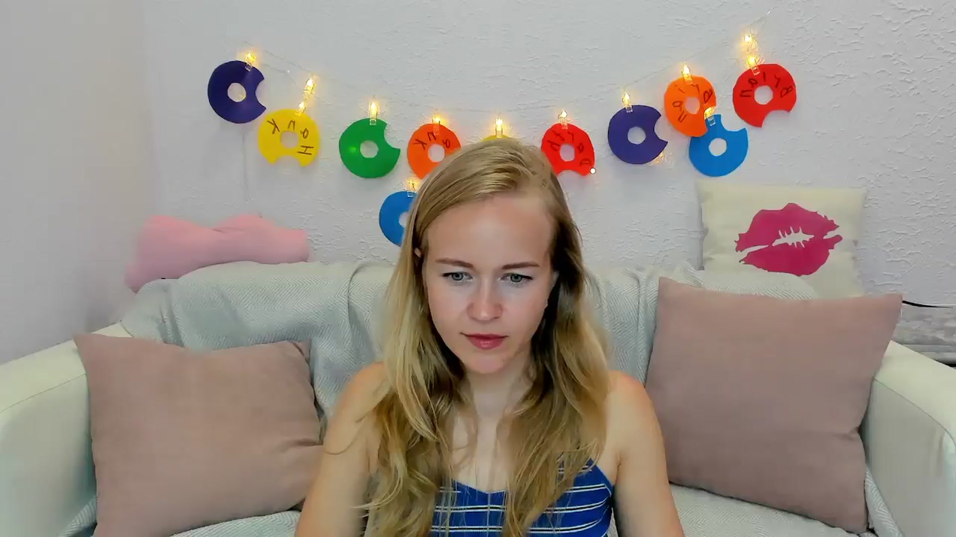 Gallery image thumbnail from Angel_Kristy's myfreecams stream on, 06/20/2024, 03:11 image 18 of 20