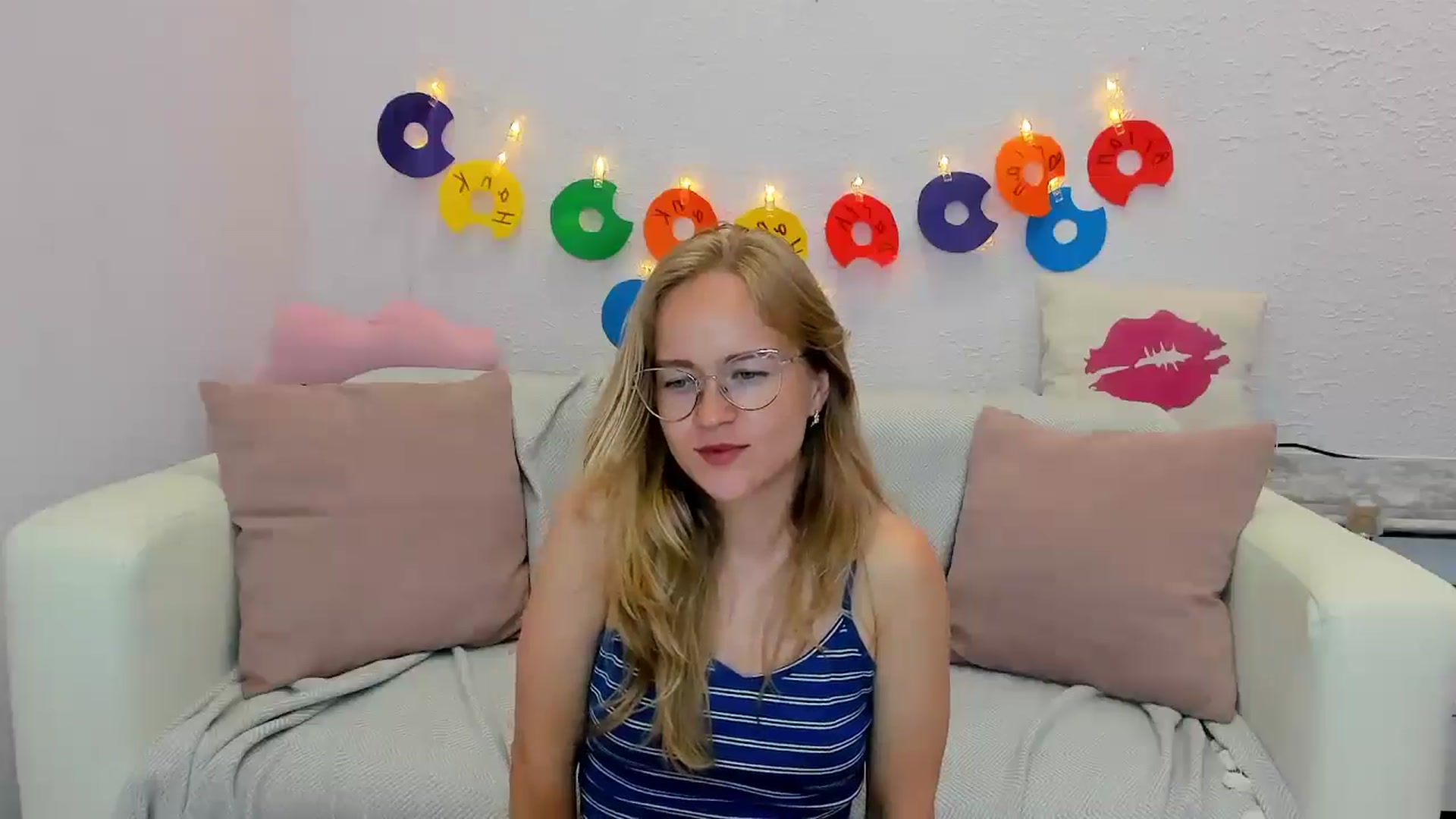 Gallery image thumbnail from Angel_Kristy's myfreecams stream on, 06/20/2024, 06:46 image 17 of 20