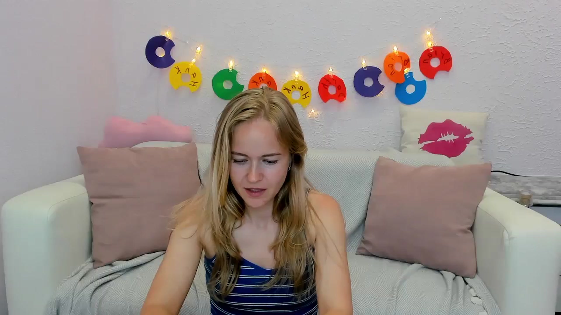 Gallery image thumbnail from Angel_Kristy's myfreecams stream on, 06/20/2024, 06:46 image 18 of 20