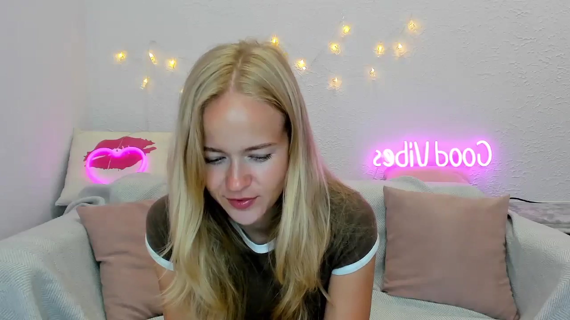 Gallery image thumbnail from Angel_Kristy's myfreecams stream on, 07/03/2024, 02:23 image 18 of 20