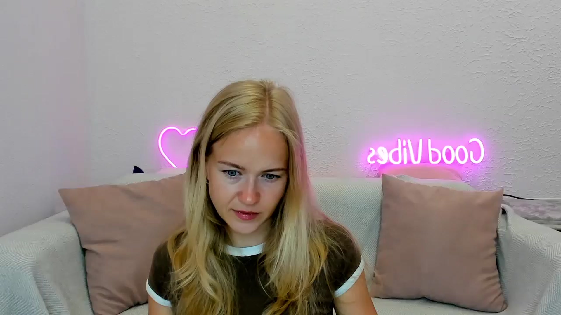 Gallery image thumbnail from Angel_Kristy's myfreecams stream on, 07/03/2024, 02:23 image 12 of 20